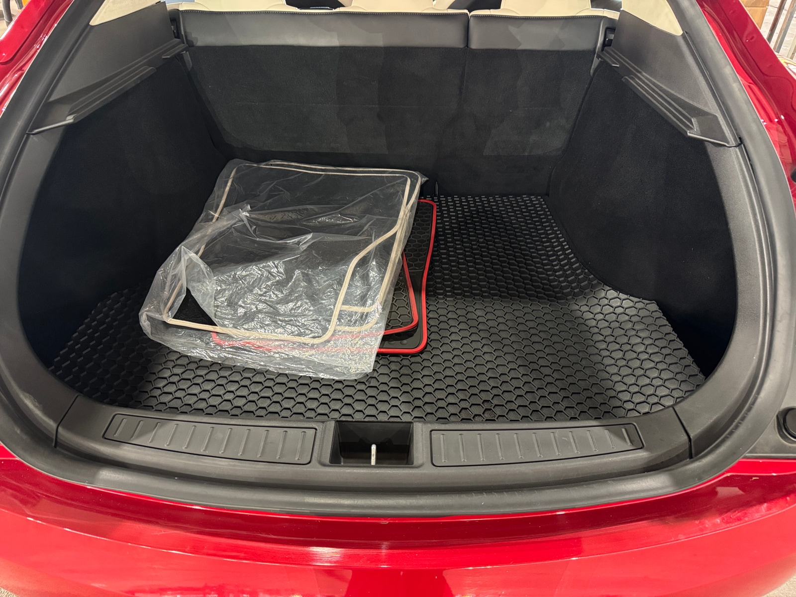 Thumbnail: 2018 Tesla Model S - 6