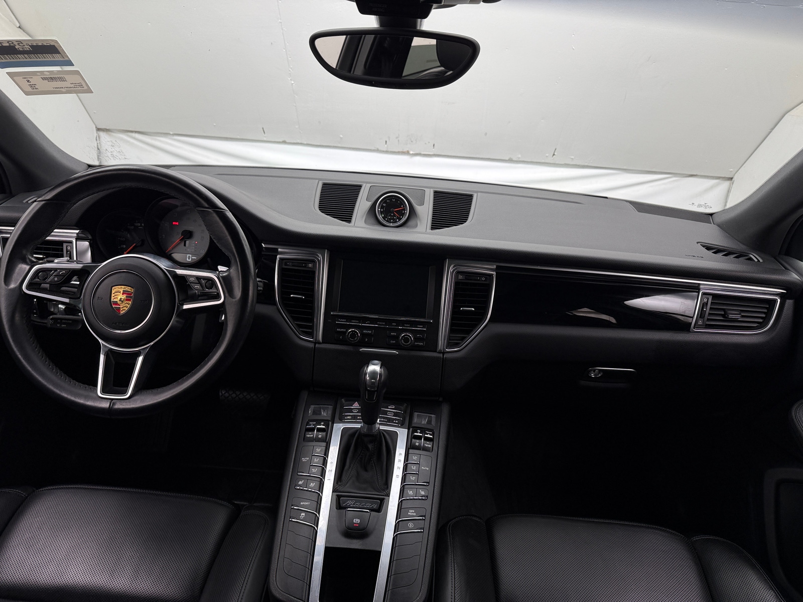 Thumbnail: 2015 Porsche Macan - 2