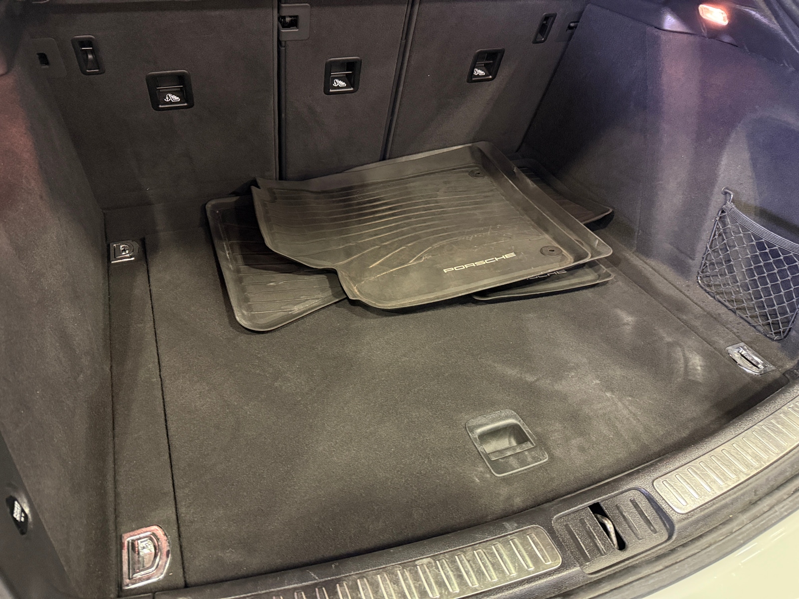 Thumbnail: 2015 Porsche Macan - 6