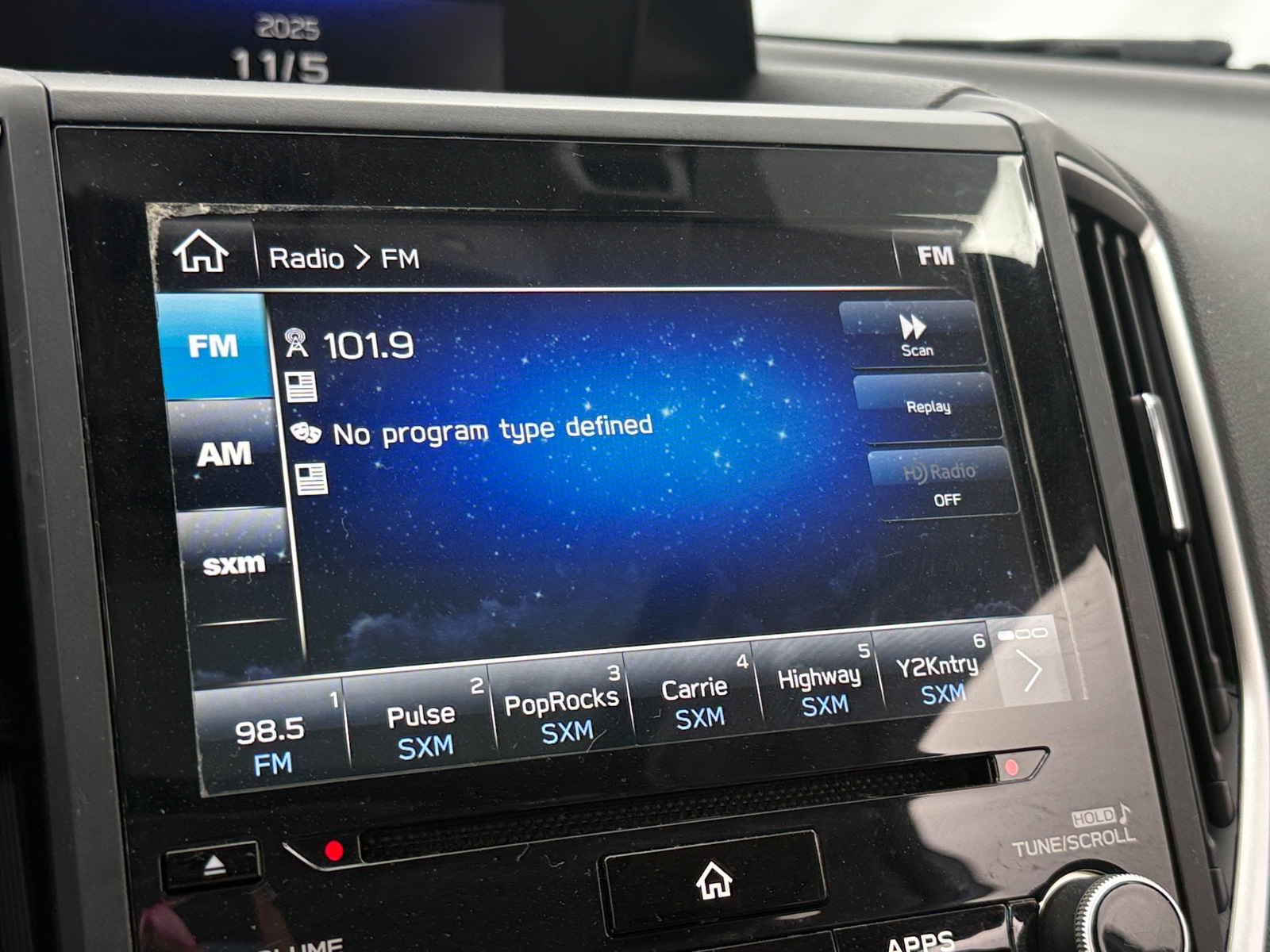 Thumbnail: 2018 Subaru Crosstrek - 3