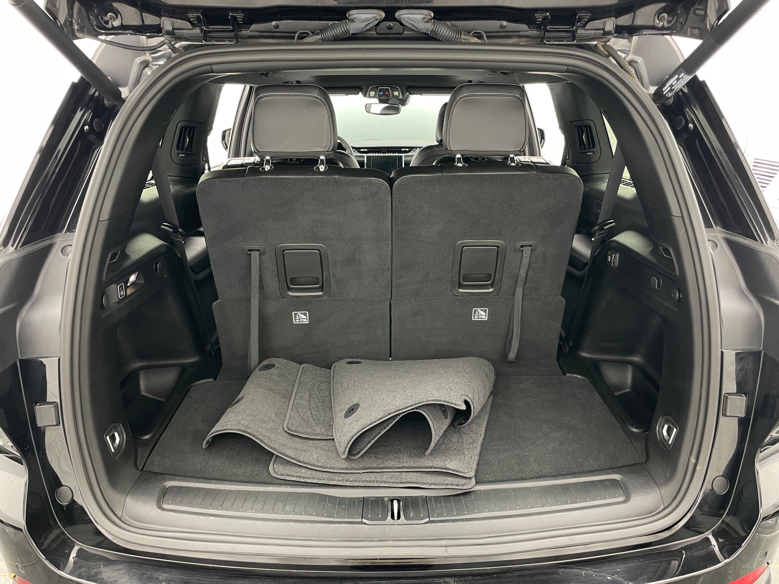 Thumbnail: 2023 Jeep Grand Cherokee L - 6