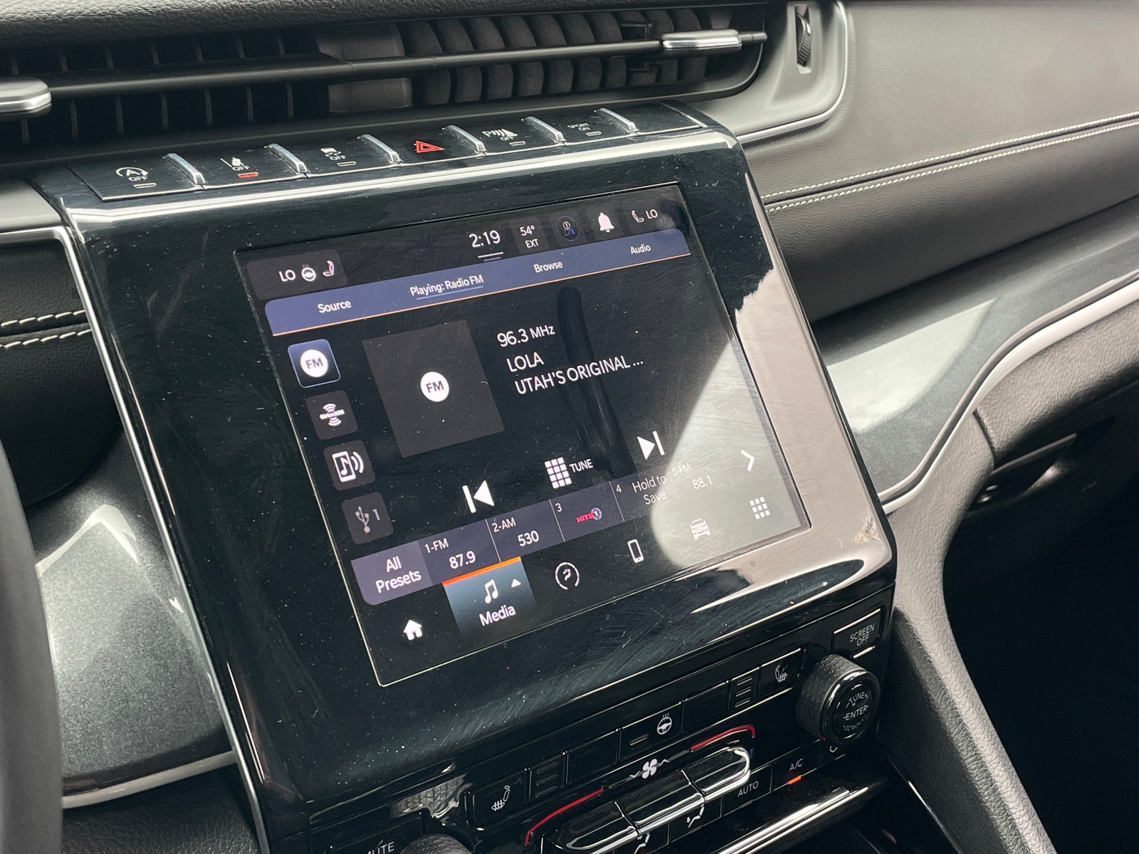 Thumbnail: 2023 Jeep Grand Cherokee L - 3