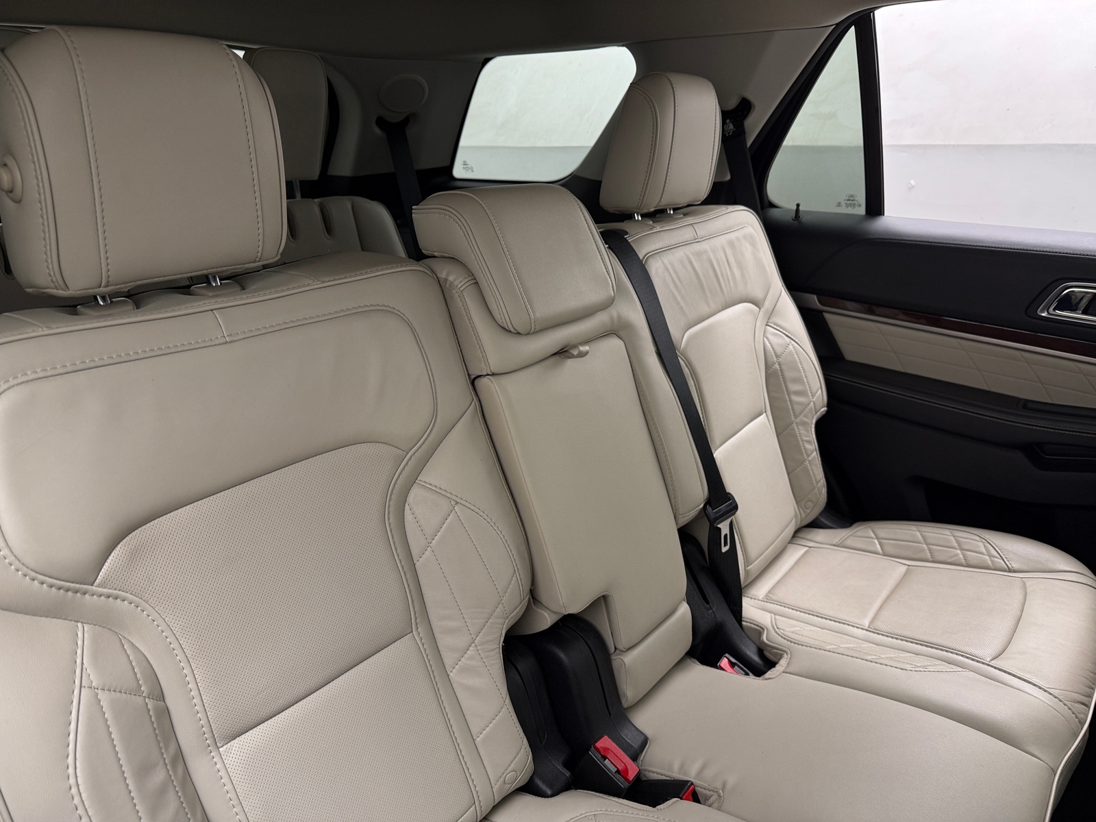 Thumbnail: 2019 Ford Explorer - 5