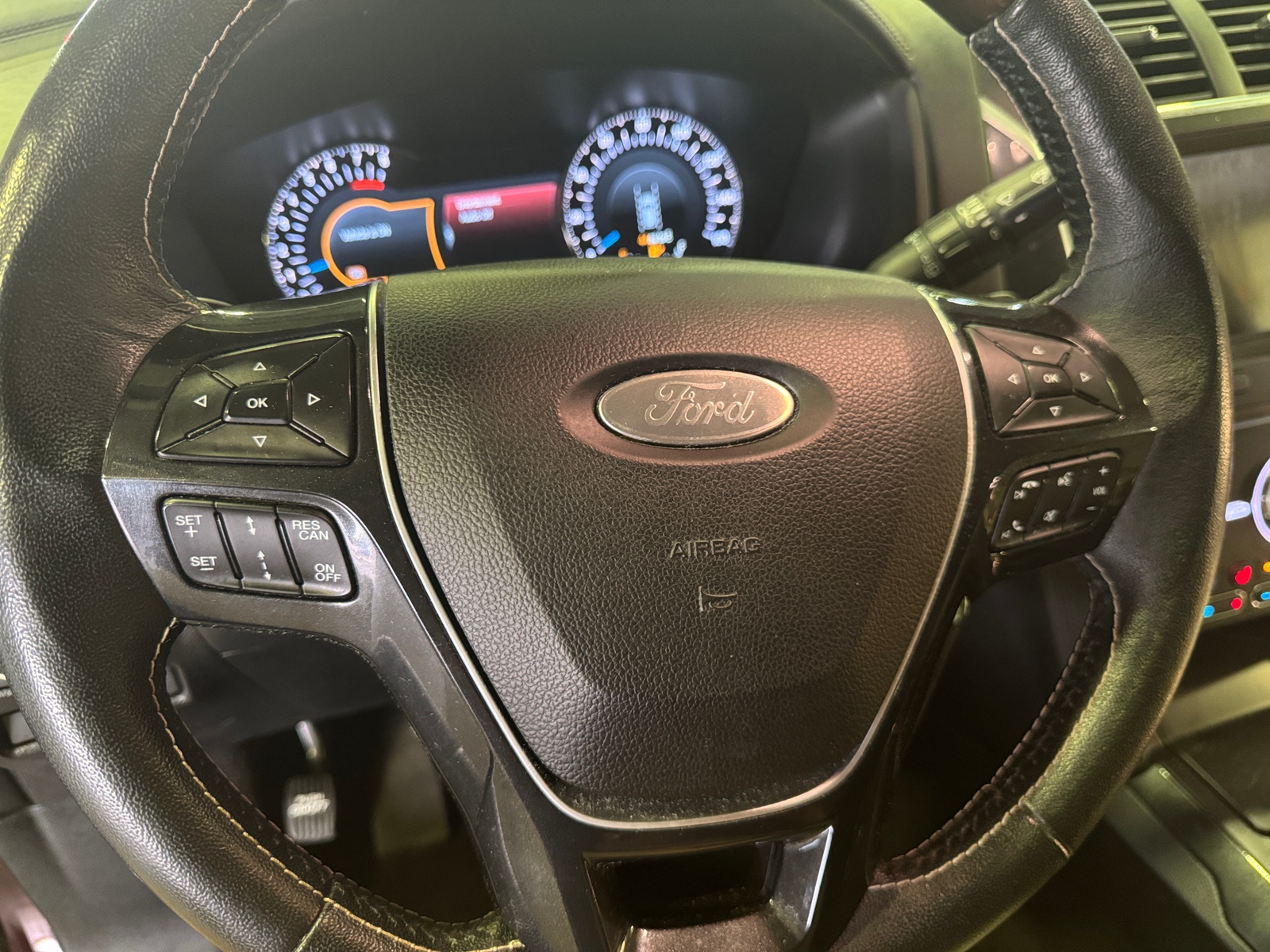 Thumbnail: 2019 Ford Explorer - 4