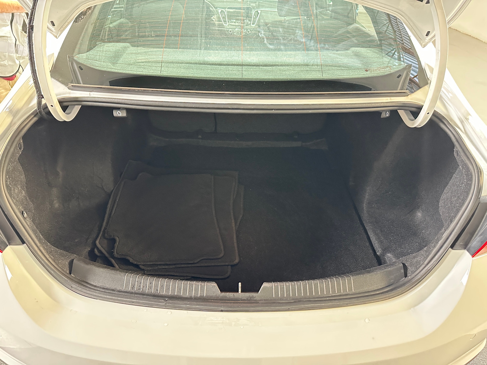 Thumbnail: 2024 Chevrolet Malibu - 7