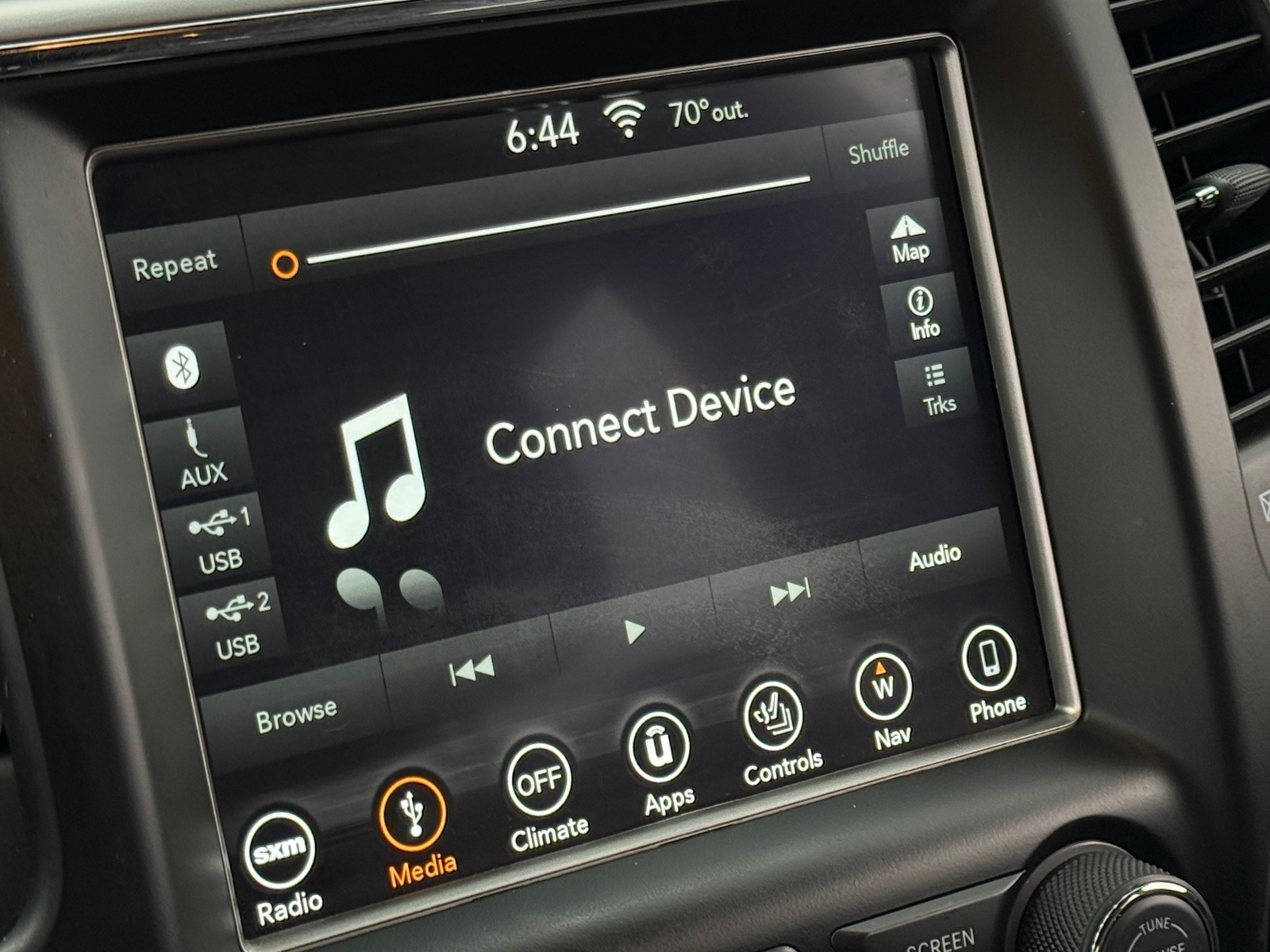 Thumbnail: 2018 Jeep Grand Cherokee - 3