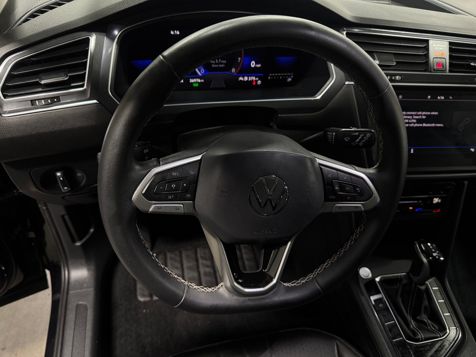 Thumbnail: 2022 Volkswagen Tiguan - 4