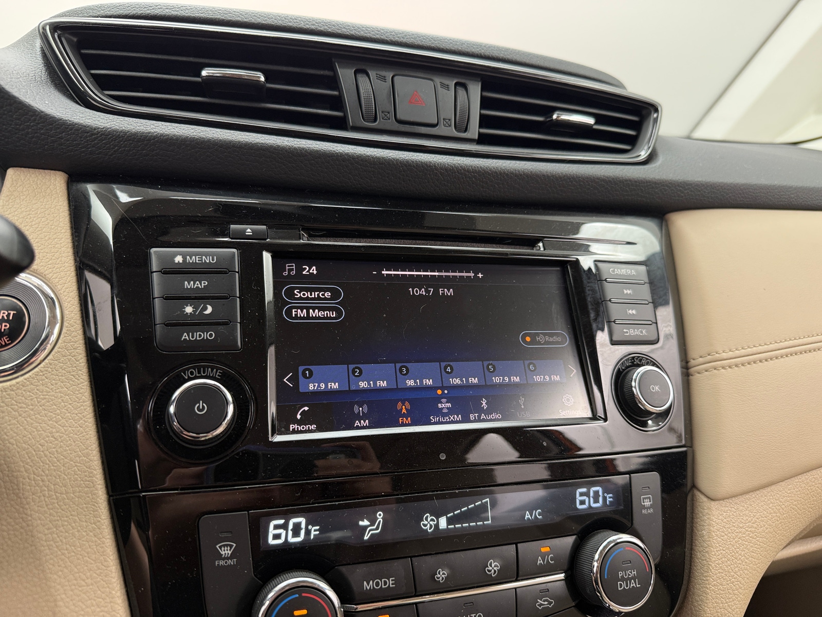 Thumbnail: 2020 Nissan Rogue - 3