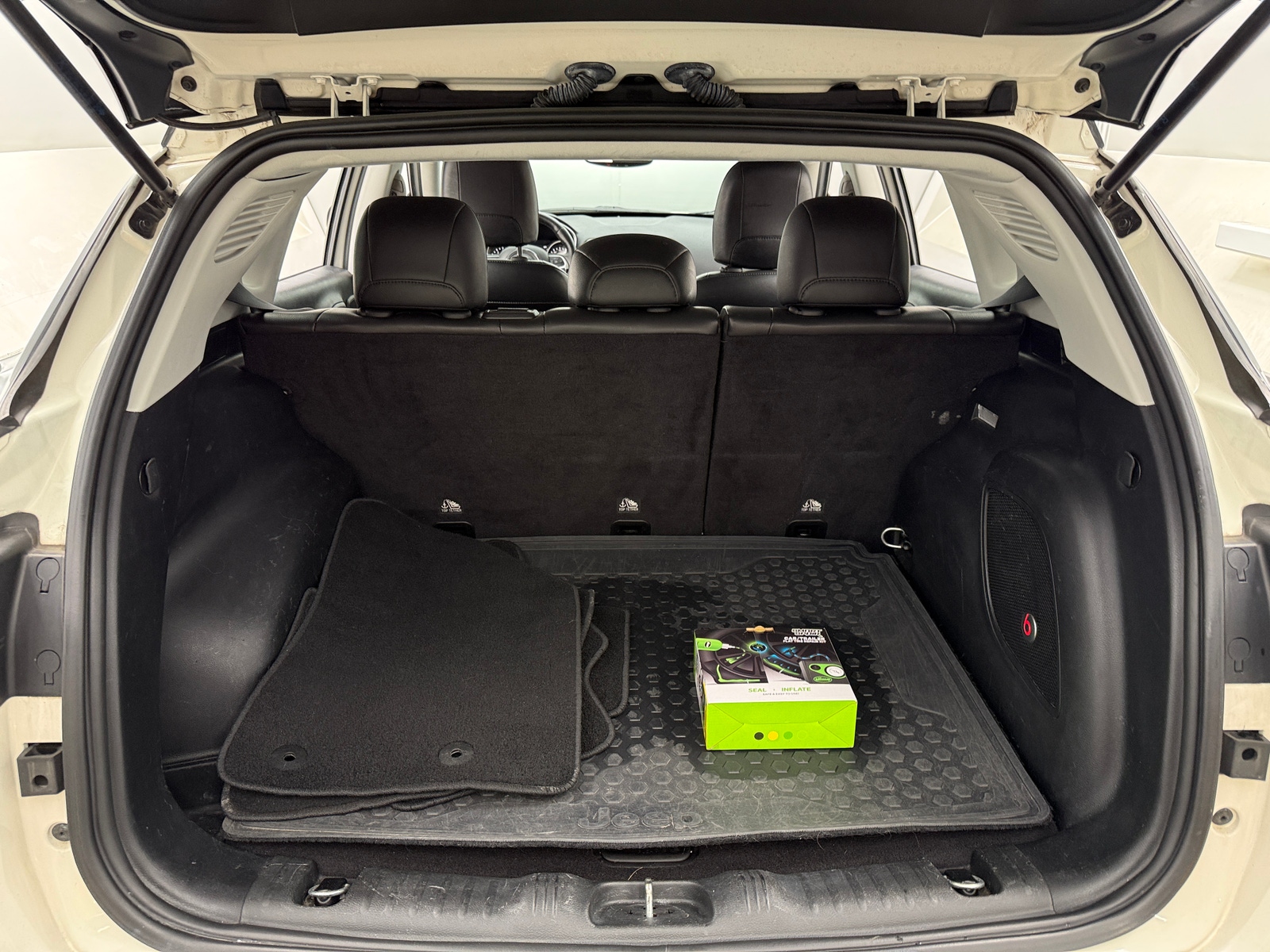 Thumbnail: 2019 Jeep Compass - 6