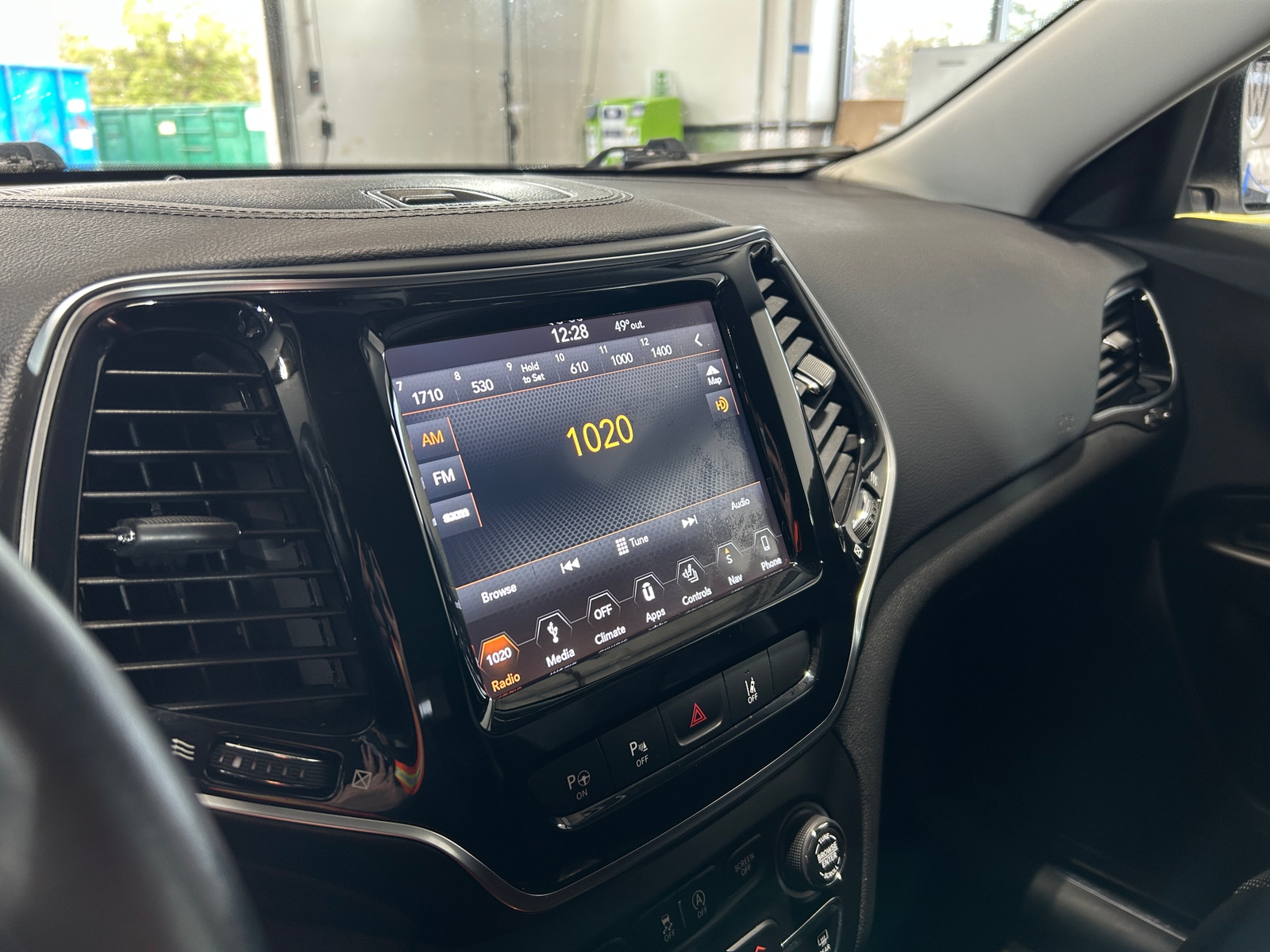 Thumbnail: 2019 Jeep Cherokee - 3