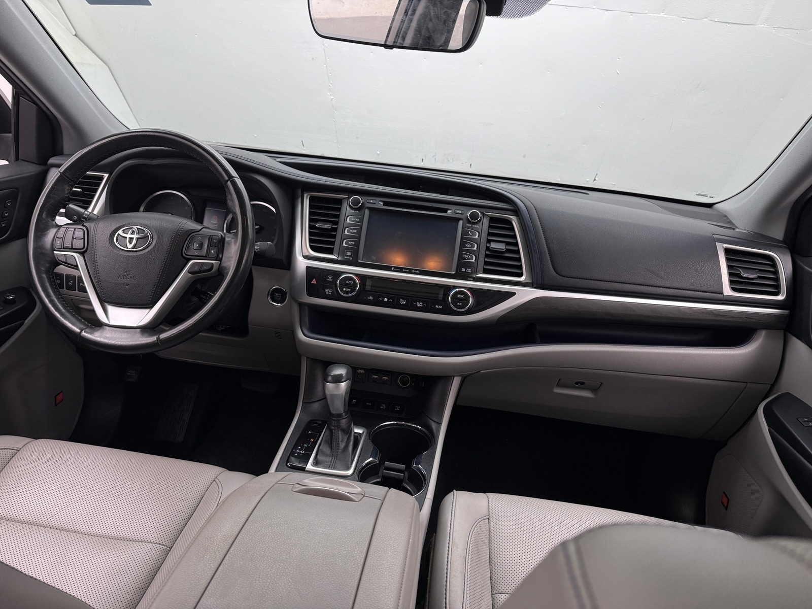 Thumbnail: 2019 Toyota Highlander - 2