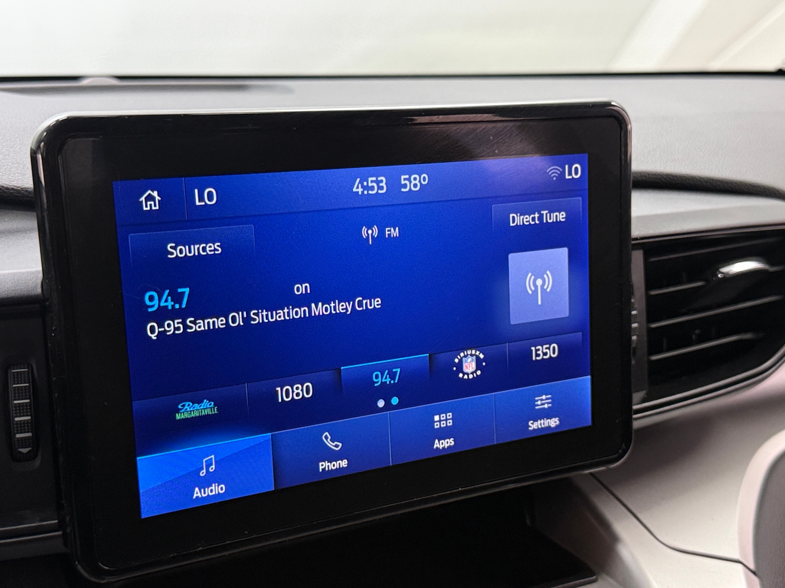 Thumbnail: 2022 Ford Explorer - 4