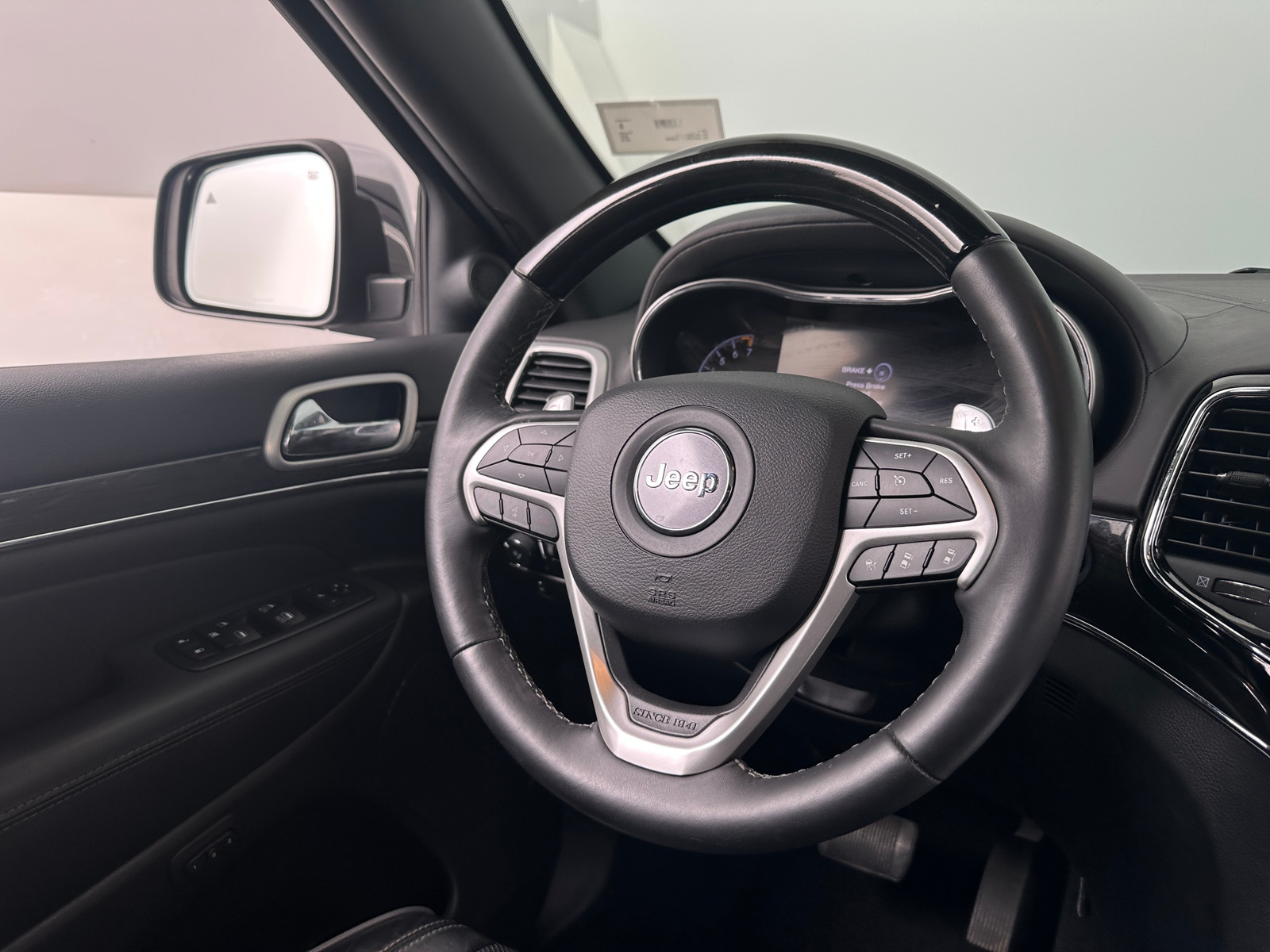 Thumbnail: 2019 Jeep Grand Cherokee - 4