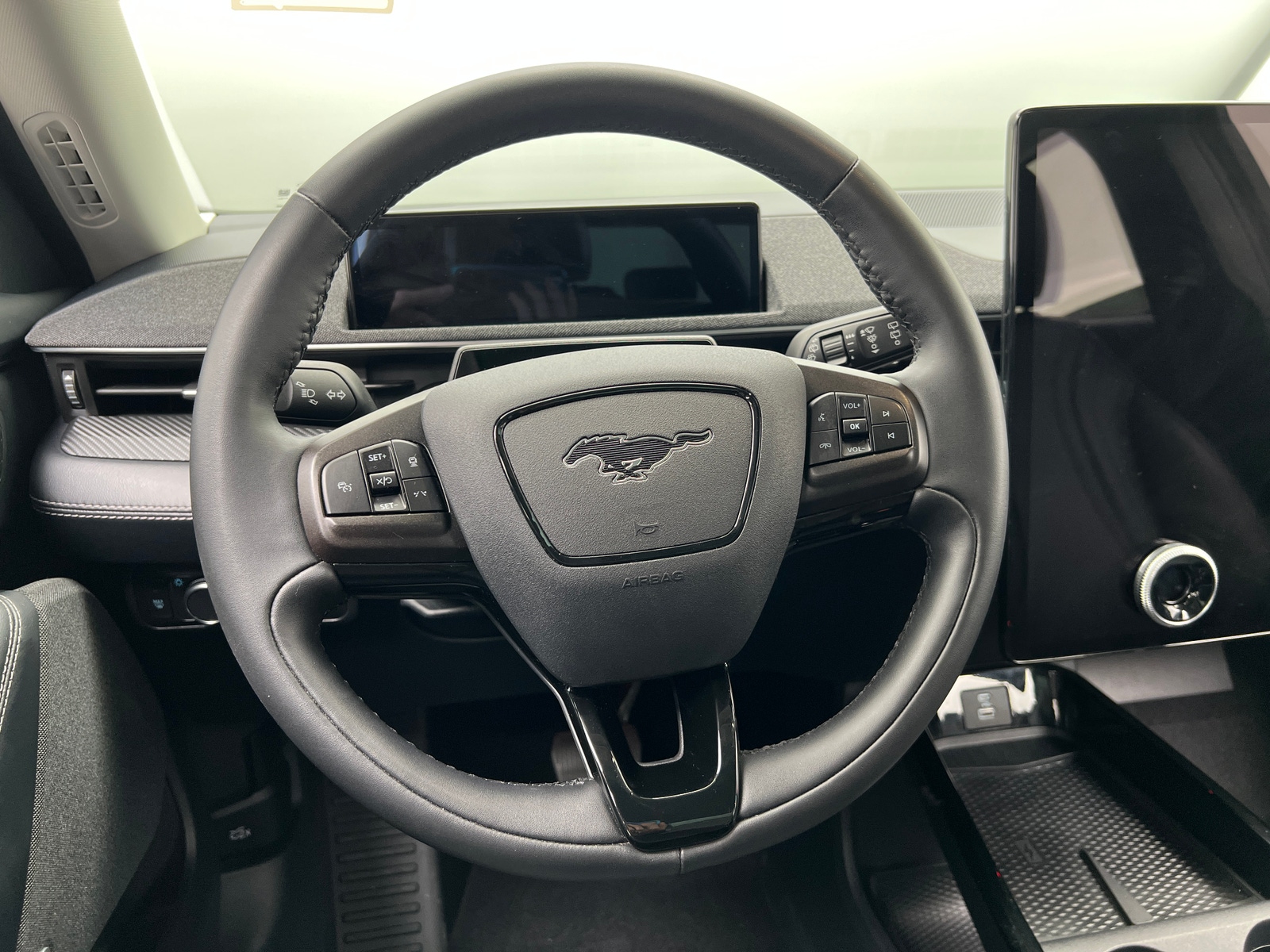 Thumbnail: 2022 Ford Mustang Mach-E - 4