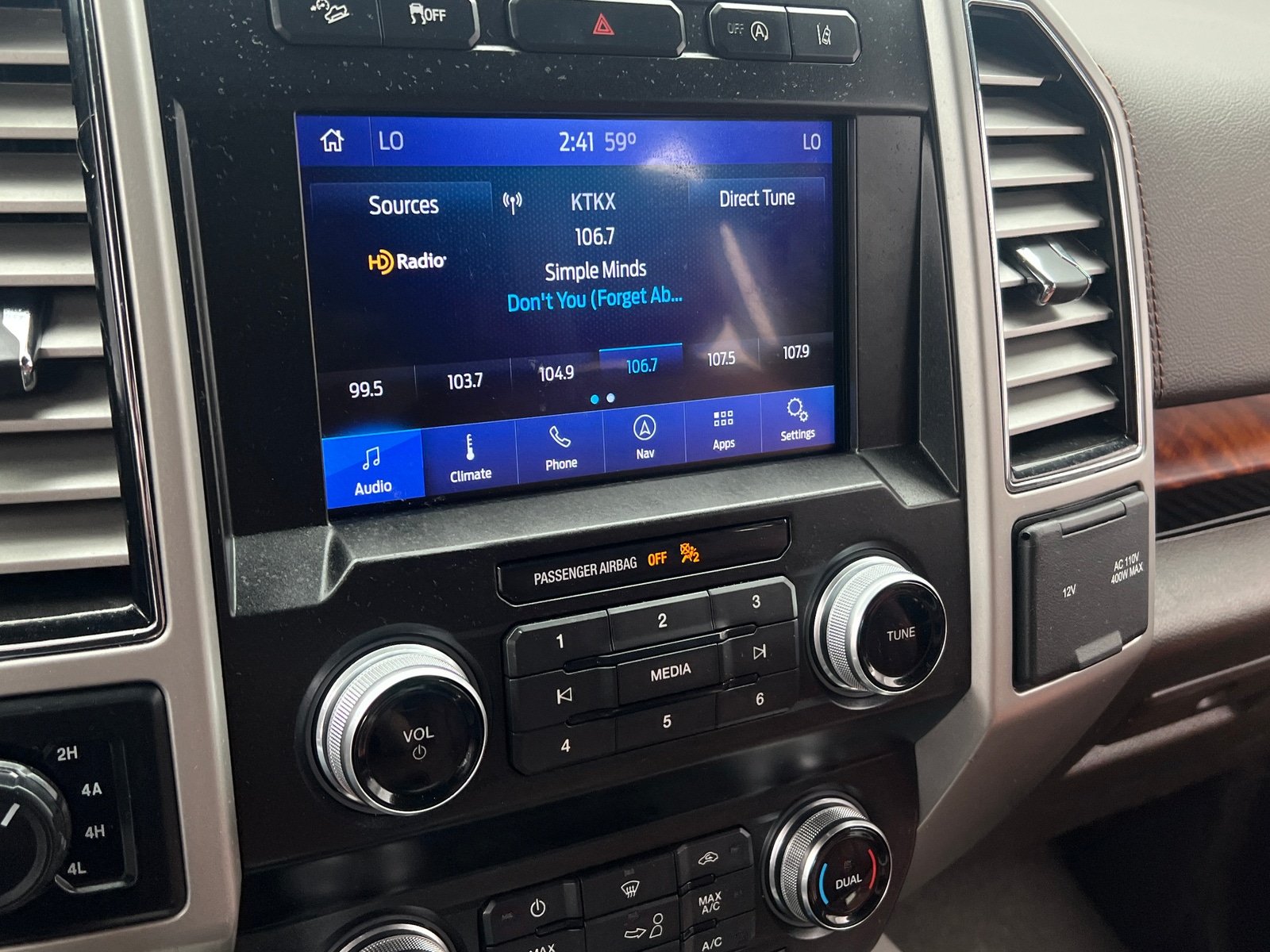 Thumbnail: 2020 Ford Econoline - 3