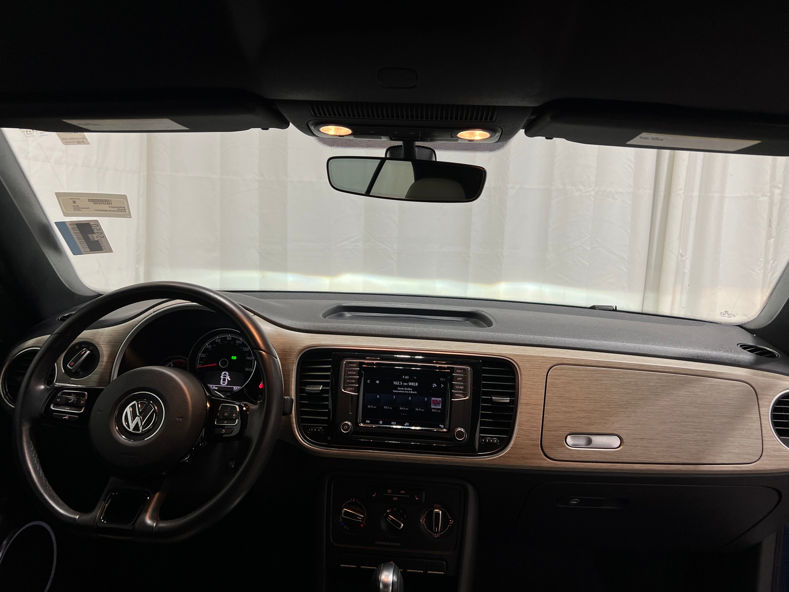 Thumbnail: 2018 Volkswagen Beetle - 3