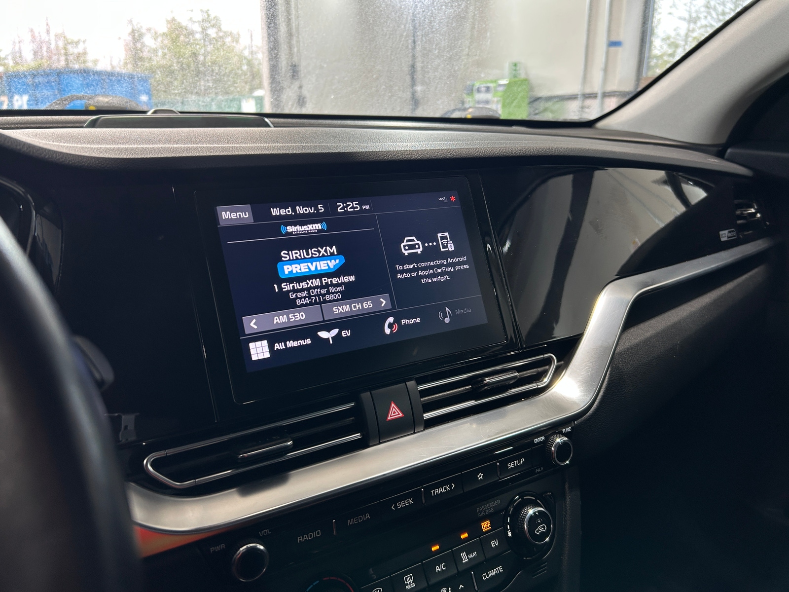 Thumbnail: 2021 Kia Niro - 4