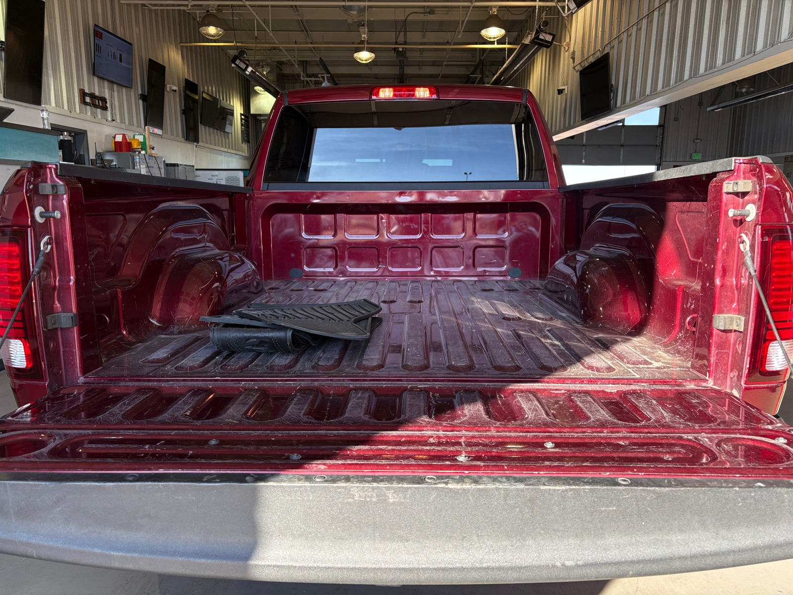 Thumbnail: 2021 RAM 1500 Classic - 7