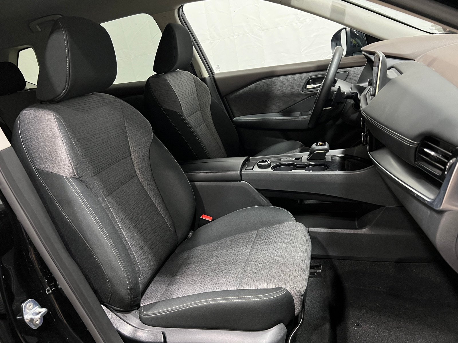 Thumbnail: 2022 Nissan Rogue - 2