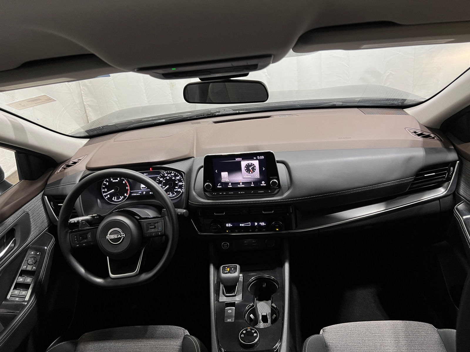 Thumbnail: 2022 Nissan Rogue - 3