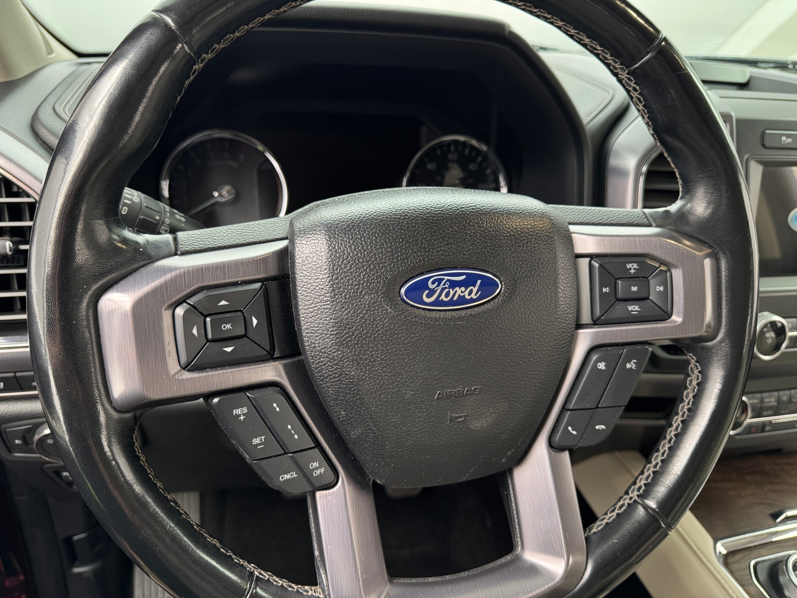 Thumbnail: 2019 Ford Expedition - 4