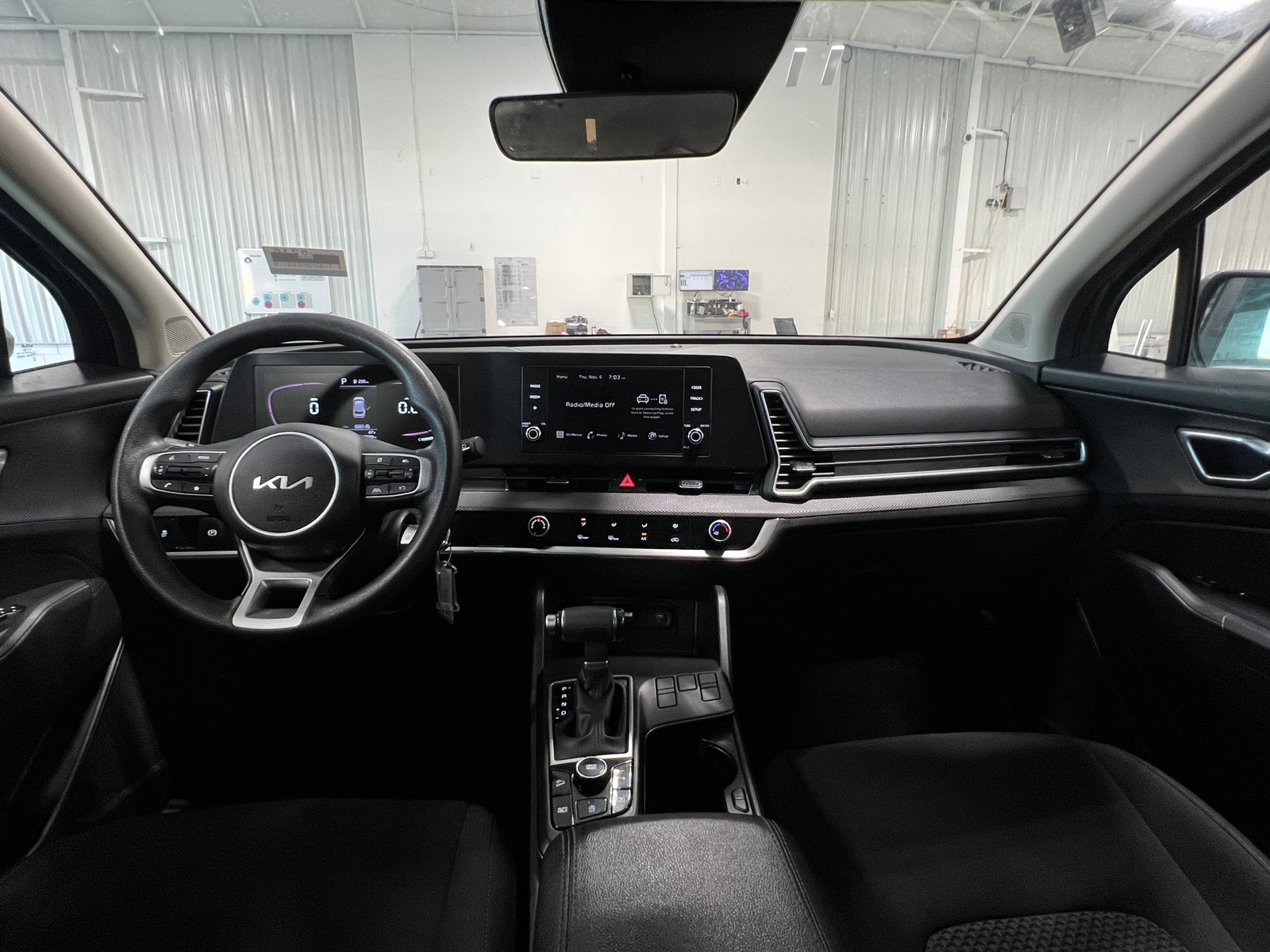 Thumbnail: 2023 Kia Sportage - 3