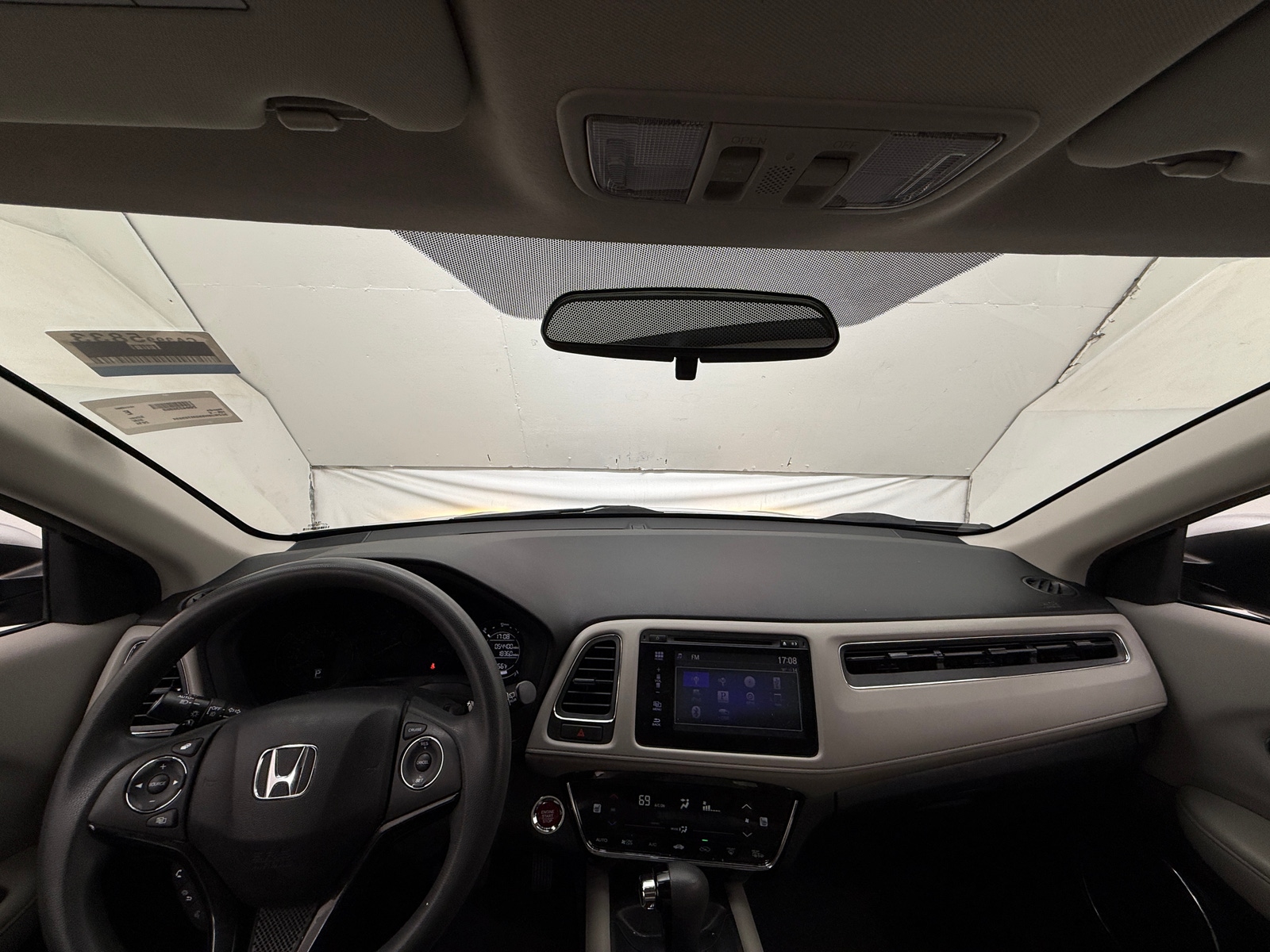 Thumbnail: 2016 Honda HR-V - 3