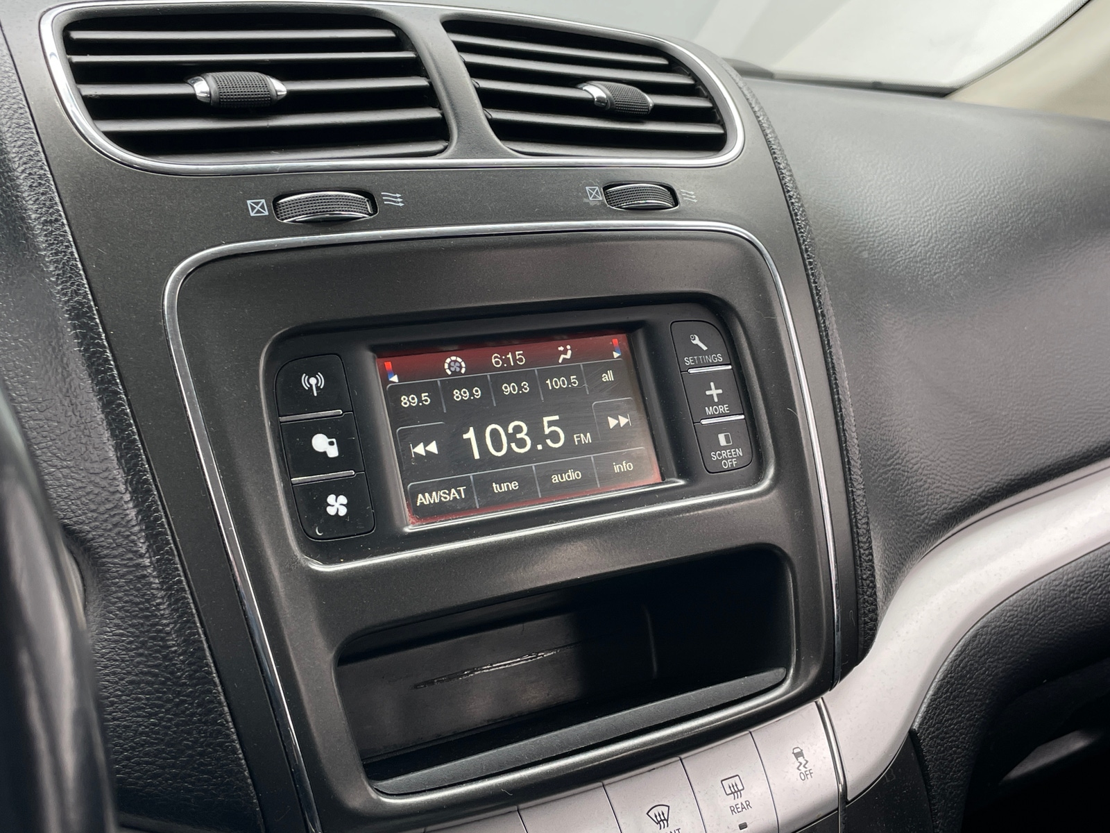 Thumbnail: 2018 Dodge Journey - 4