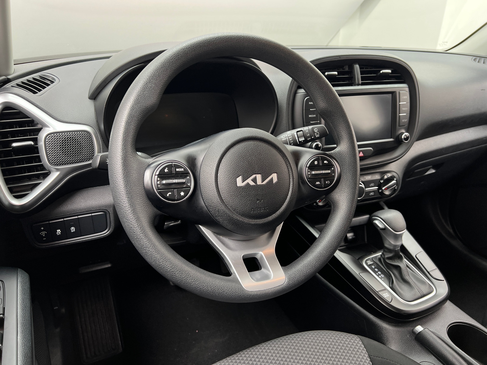 Thumbnail: 2023 Kia Soul - 5