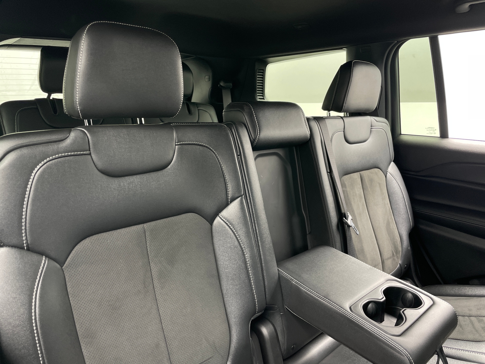 Thumbnail: 2024 Jeep Grand Cherokee L - 6