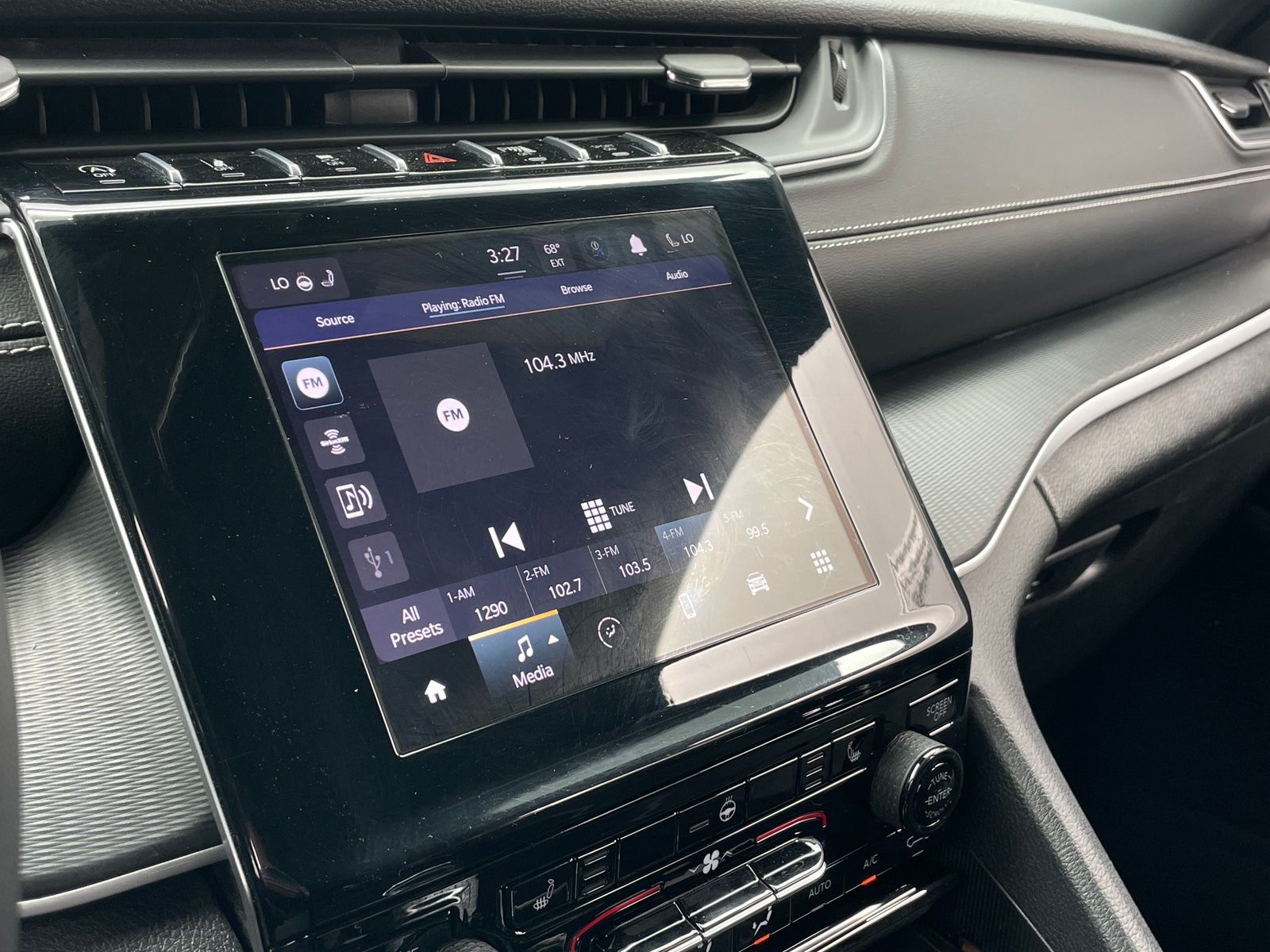 Thumbnail: 2024 Jeep Grand Cherokee L - 4