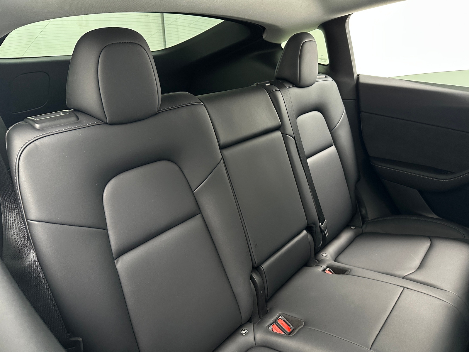 Thumbnail: 2022 Tesla Model Y - 4