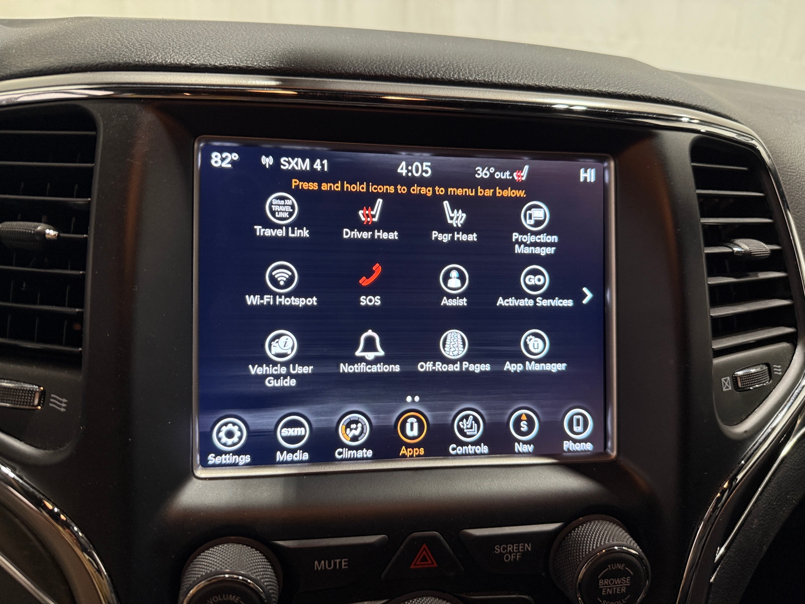 Thumbnail: 2018 Jeep Grand Cherokee - 3