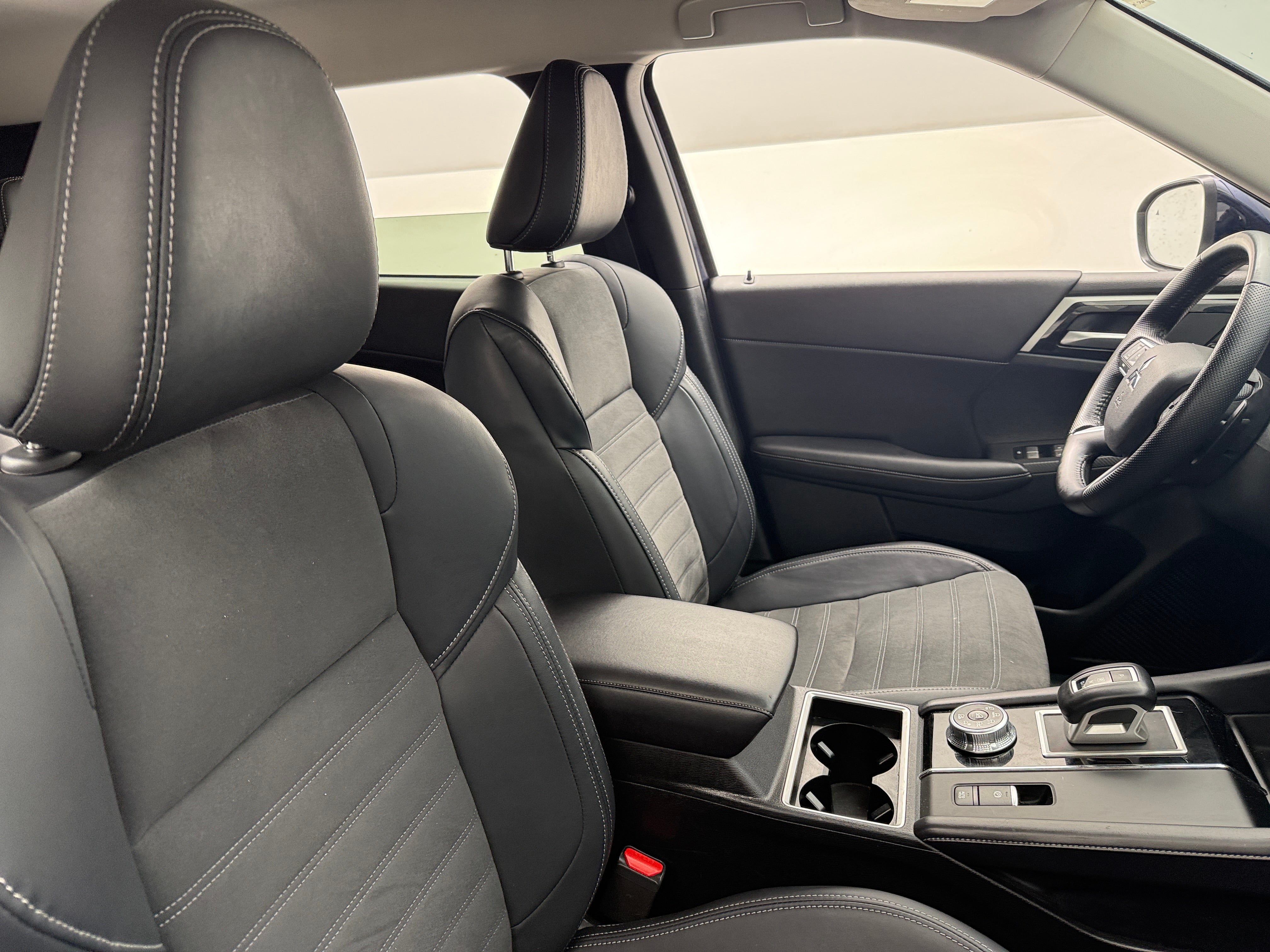 2024 Mitsubishi Outlander