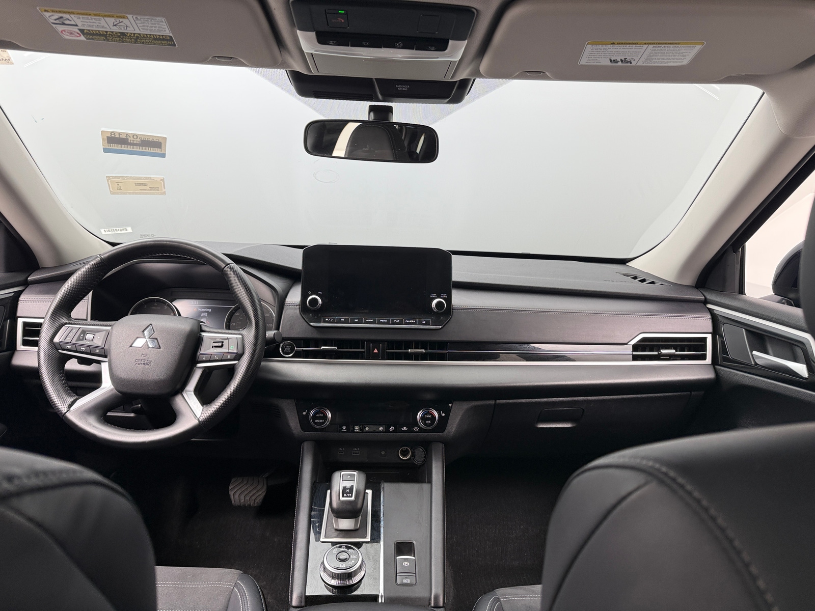 Thumbnail: 2024 Mitsubishi Outlander - 2