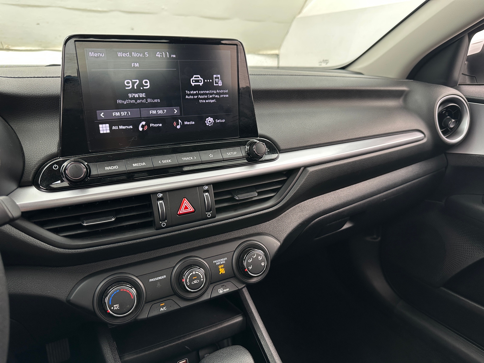 Thumbnail: 2024 Kia Forte - 4