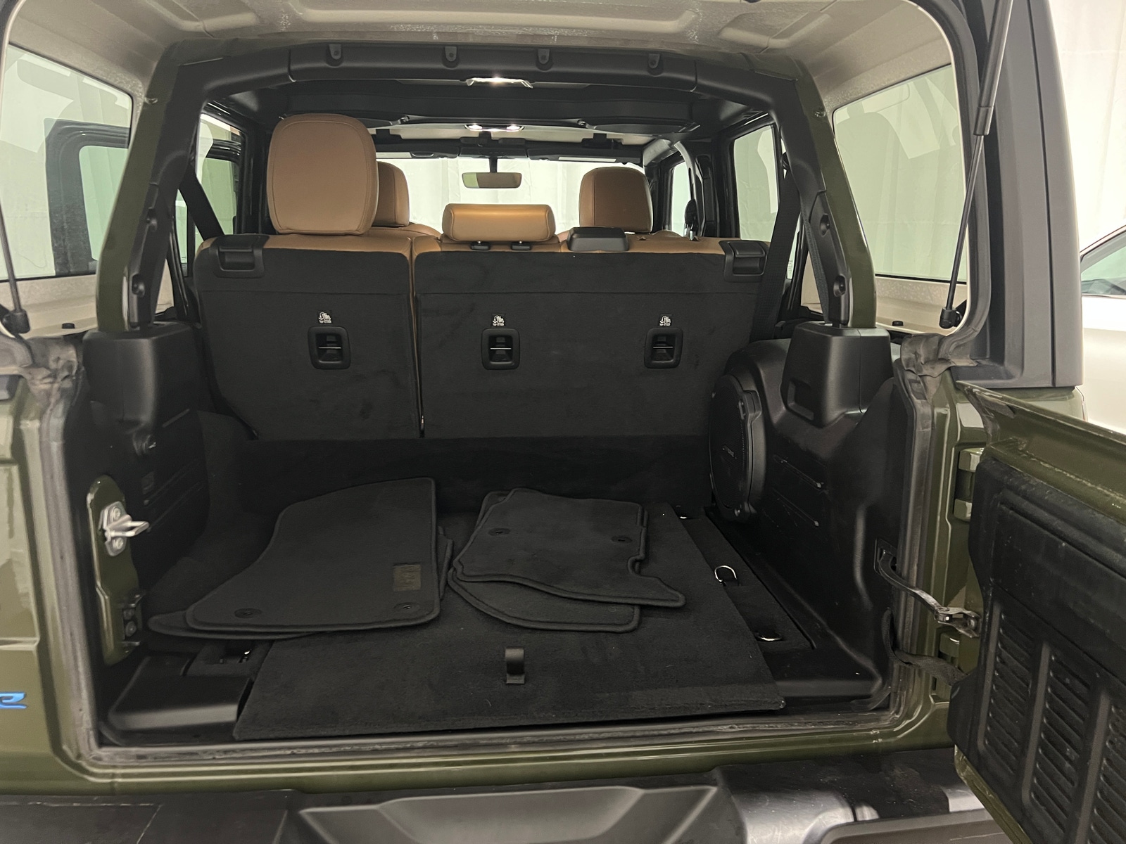 Thumbnail: 2022 Jeep Wrangler - 6