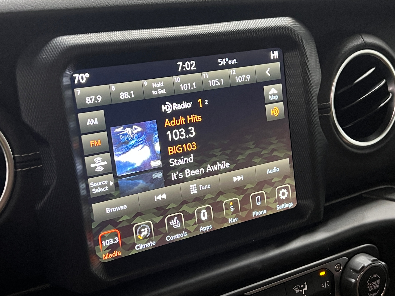 Thumbnail: 2022 Jeep Wrangler - 3