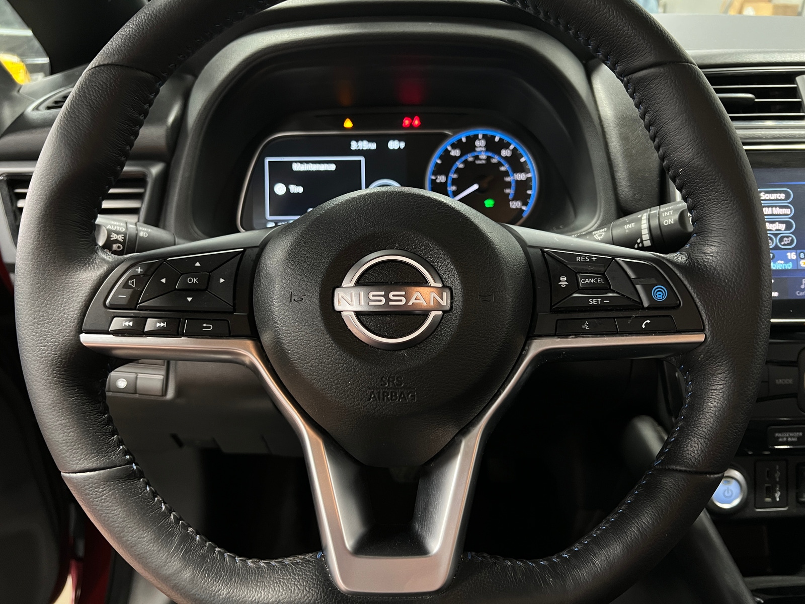 Thumbnail: 2024 Nissan Leaf - 5