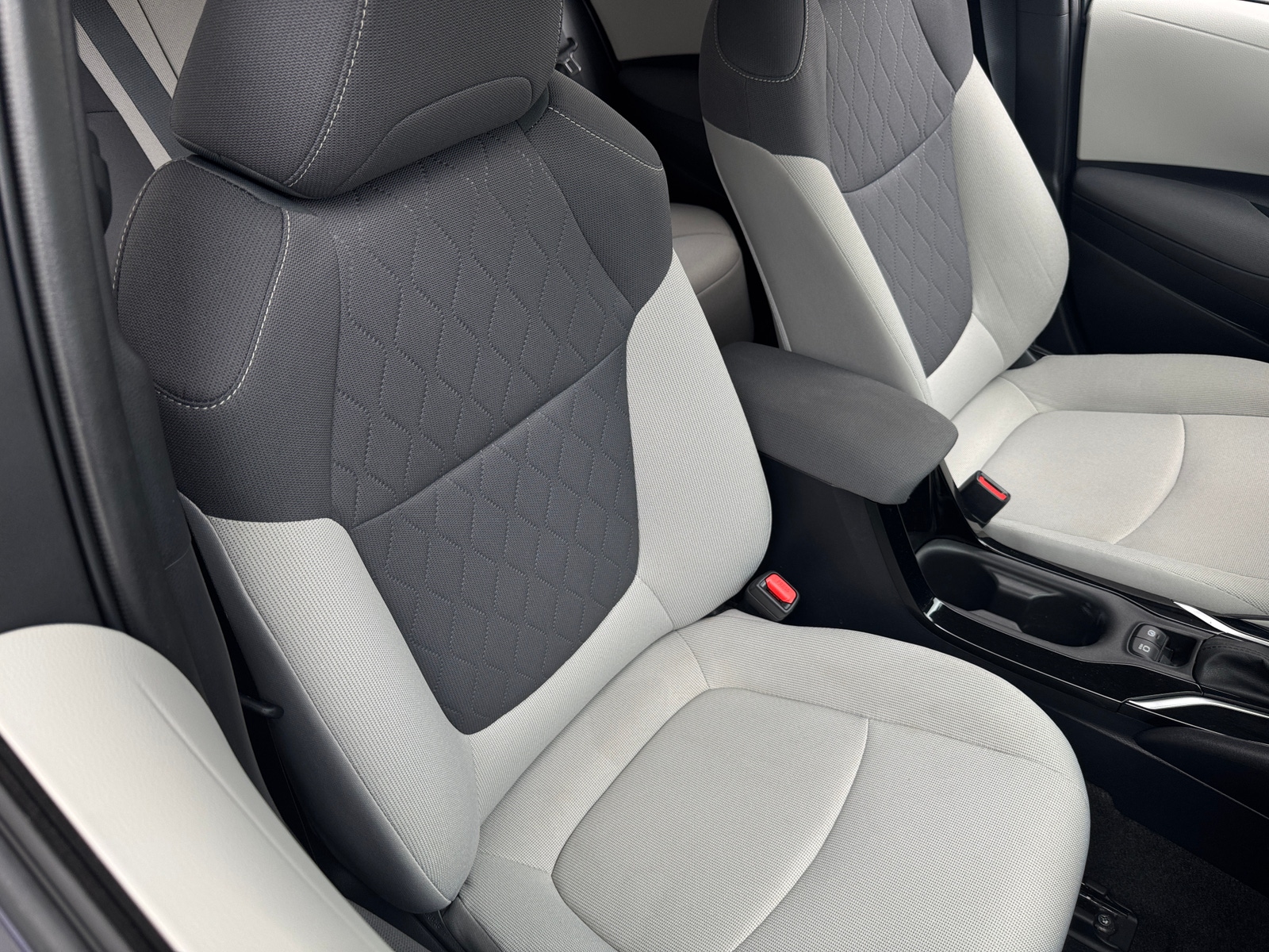 Thumbnail: 2022 Toyota Corolla - 2