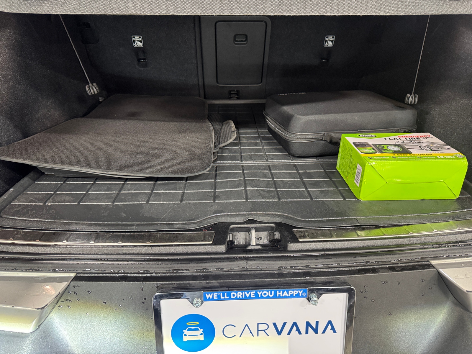 Thumbnail: 2023 Volvo C40 - 6