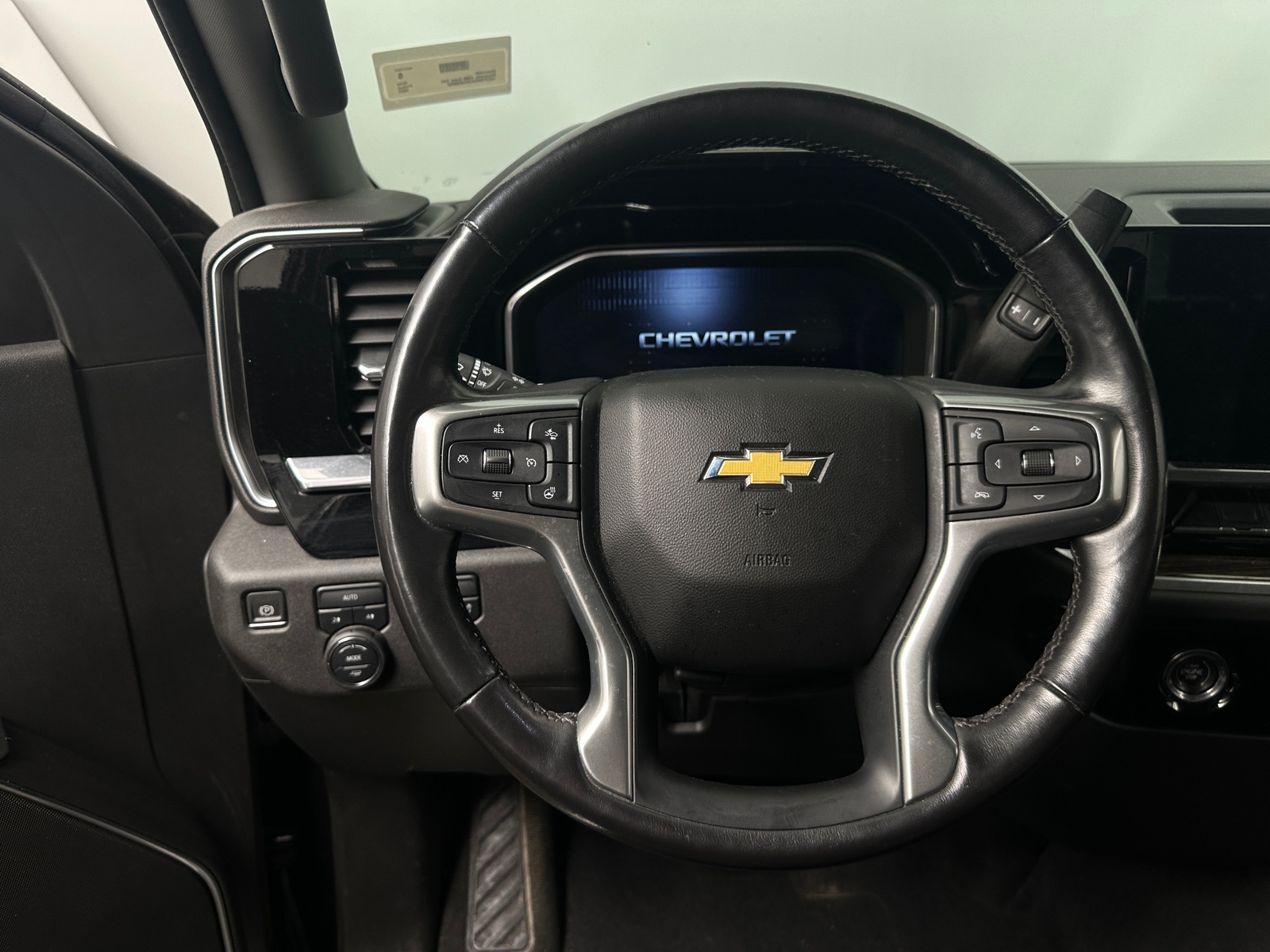 Thumbnail: 2022 Chevrolet Silverado 1500 - 5