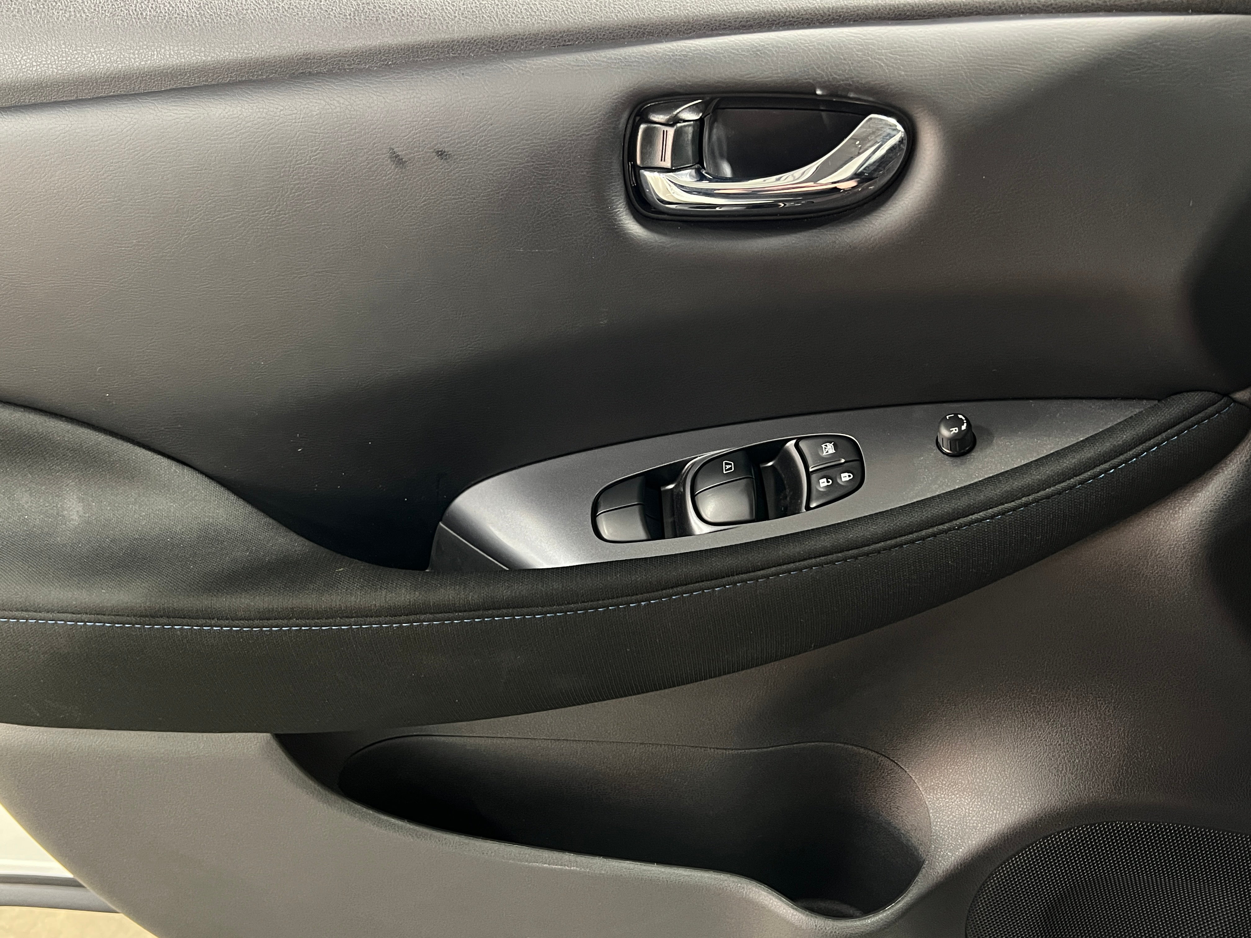 Used 2025 Nissan Leaf S with VIN 1N4AZ1BV7SC558654 for sale in Auburn, WA