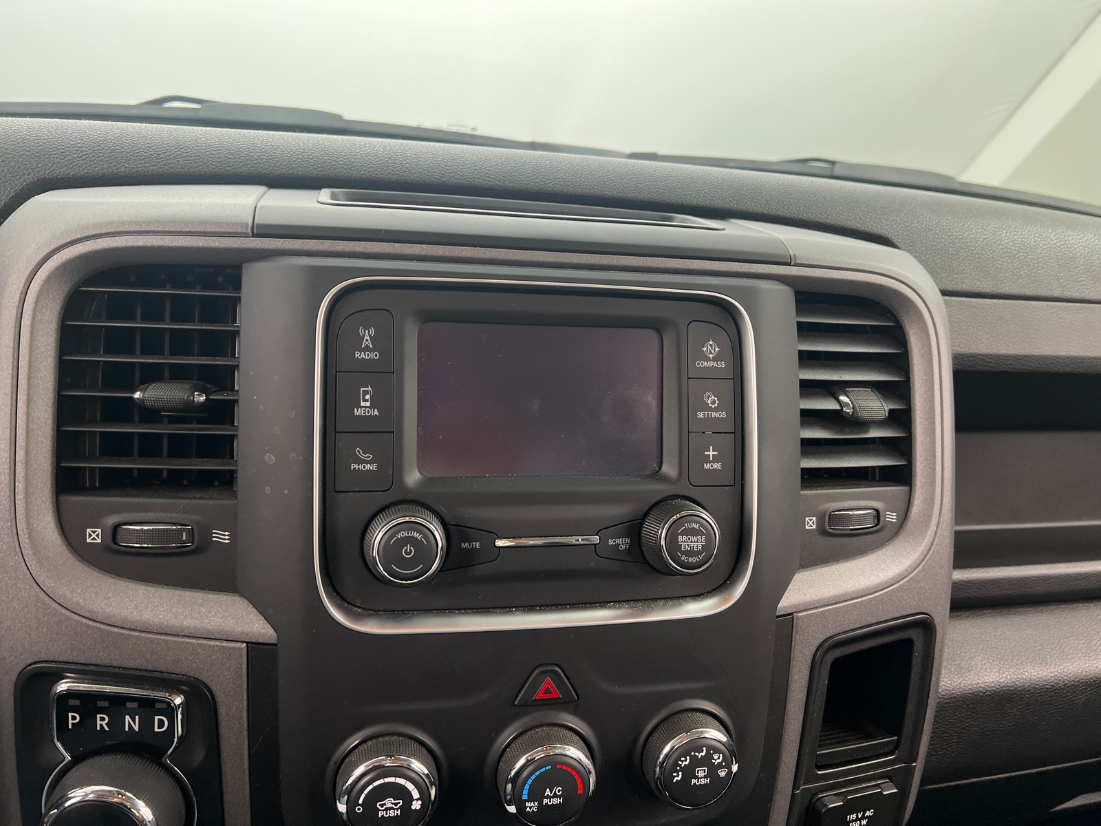 Thumbnail: 2022 RAM 1500 Classic - 4