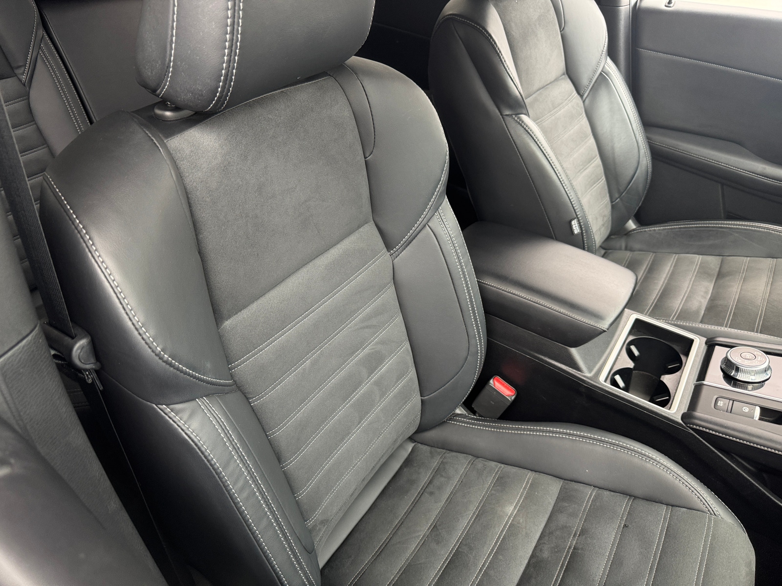 Thumbnail: 2022 Mitsubishi Outlander - 2