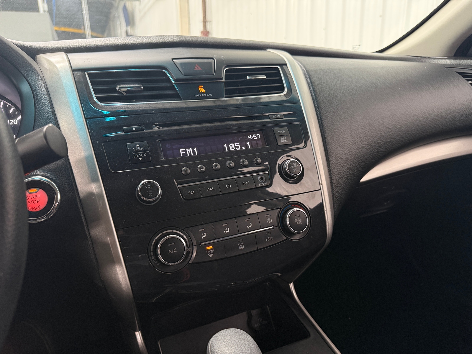 Thumbnail: 2015 Nissan Altima - 4