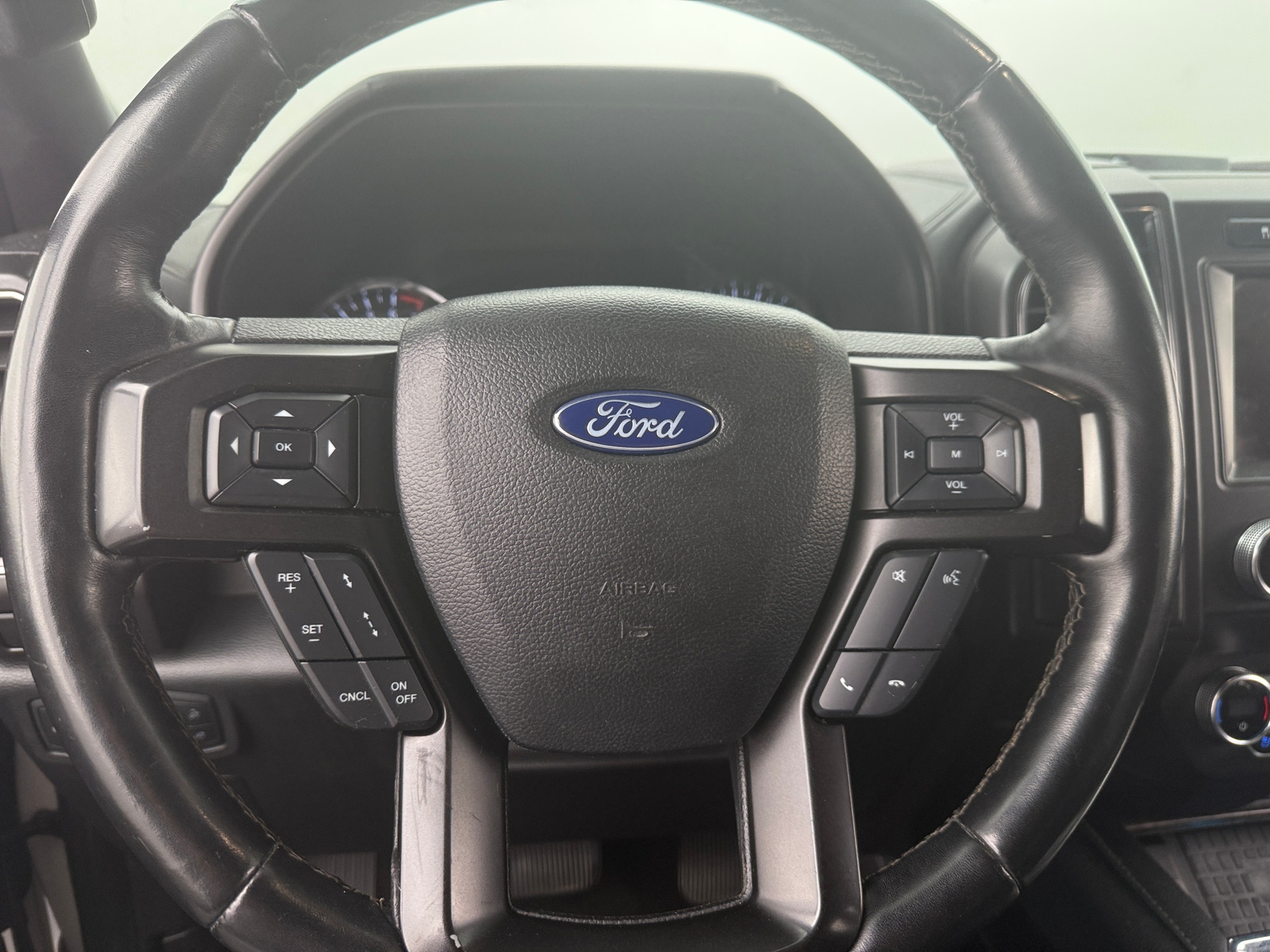 Thumbnail: 2019 Ford Expedition - 4