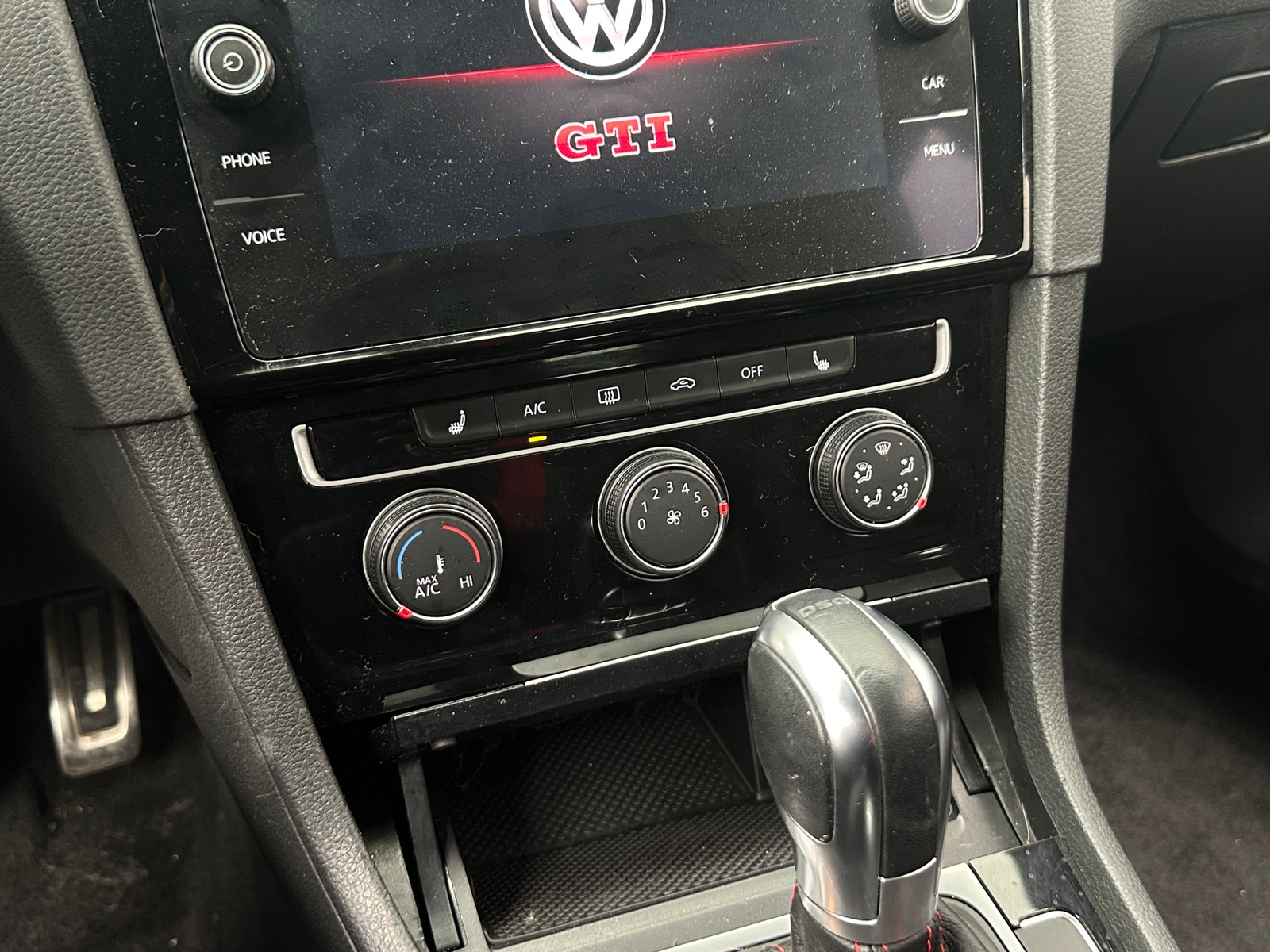 Thumbnail: 2019 Volkswagen Golf - 3