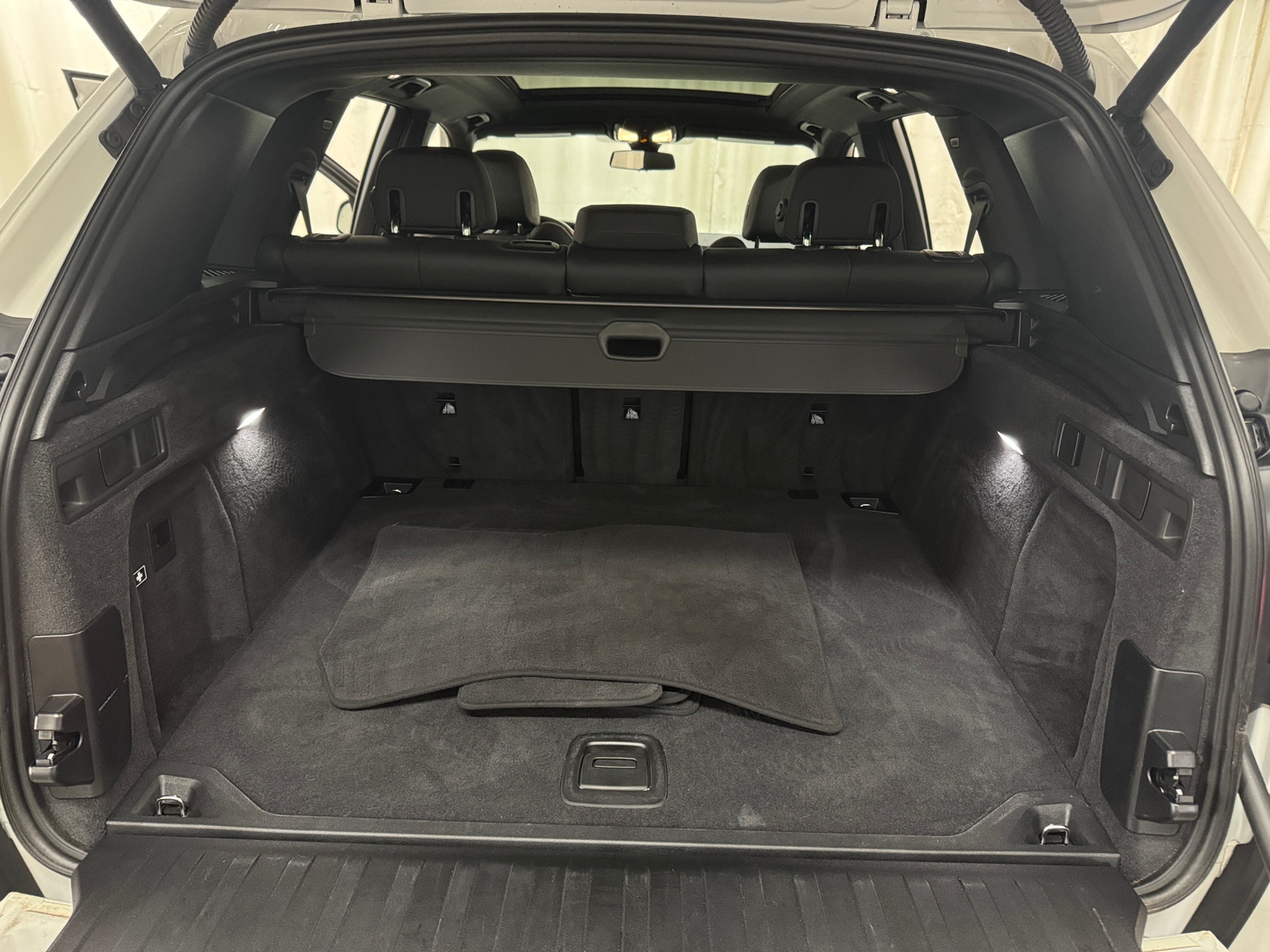 Thumbnail: 2020 BMW X5 - 7