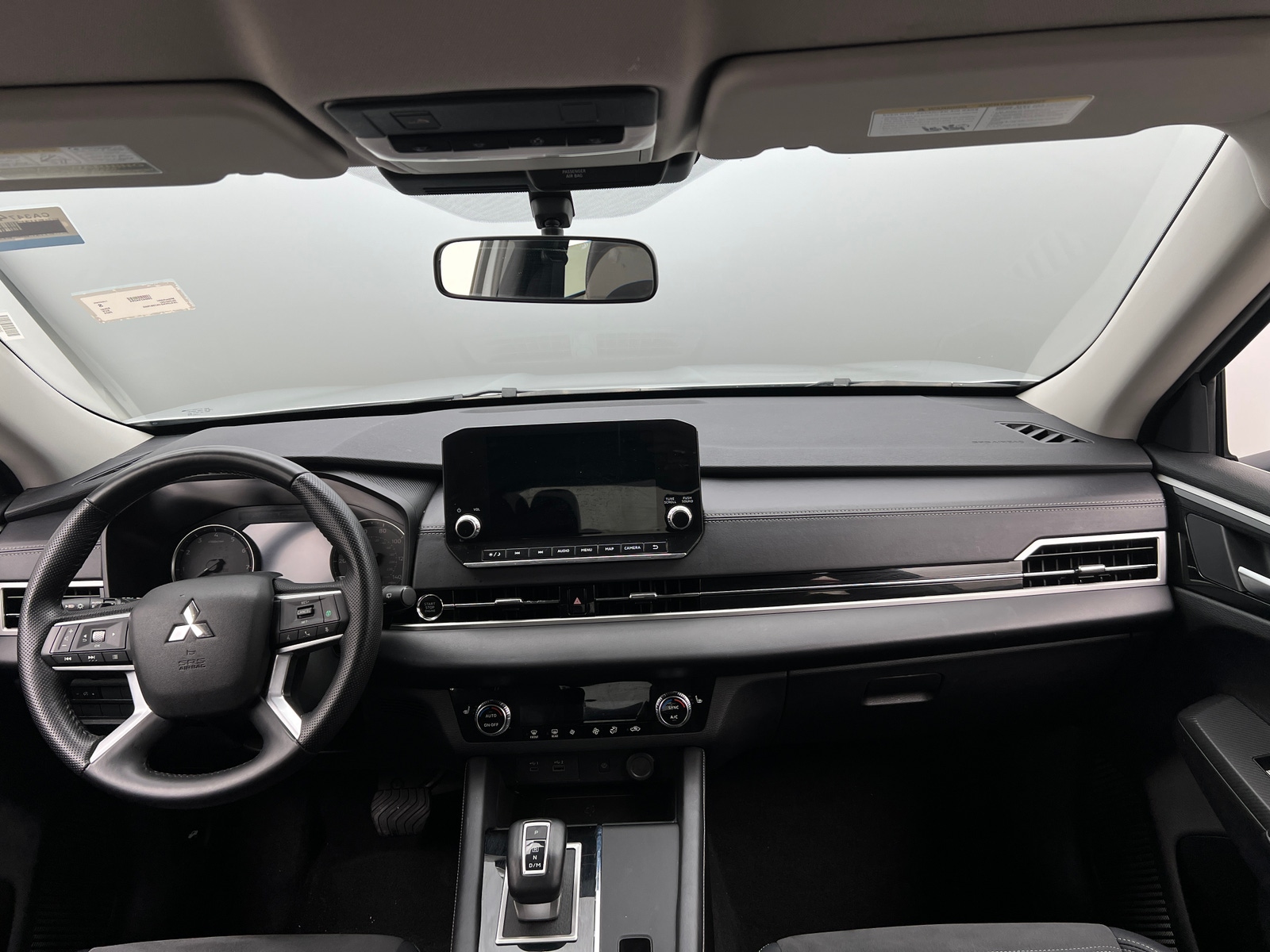 Thumbnail: 2024 Mitsubishi Outlander - 2